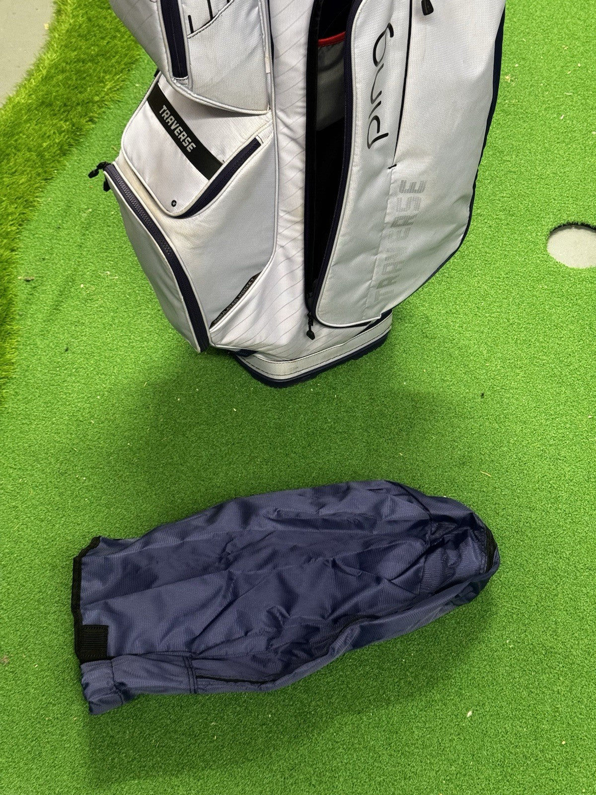 Ping Traverse Cart Bag Lilac/Plum