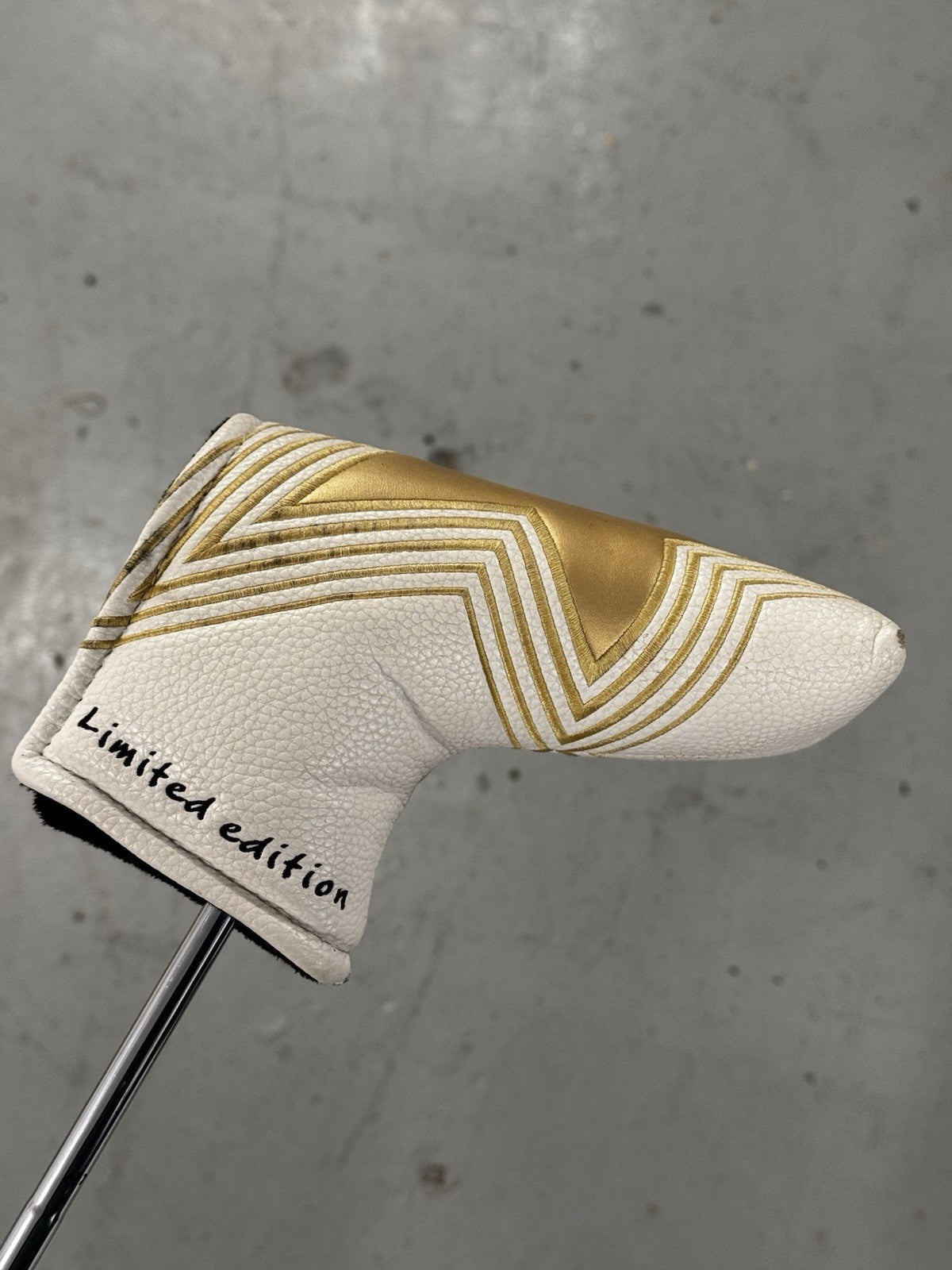 Vega SVP VP-04 Limited Edition Putter 42/50 34 Inch