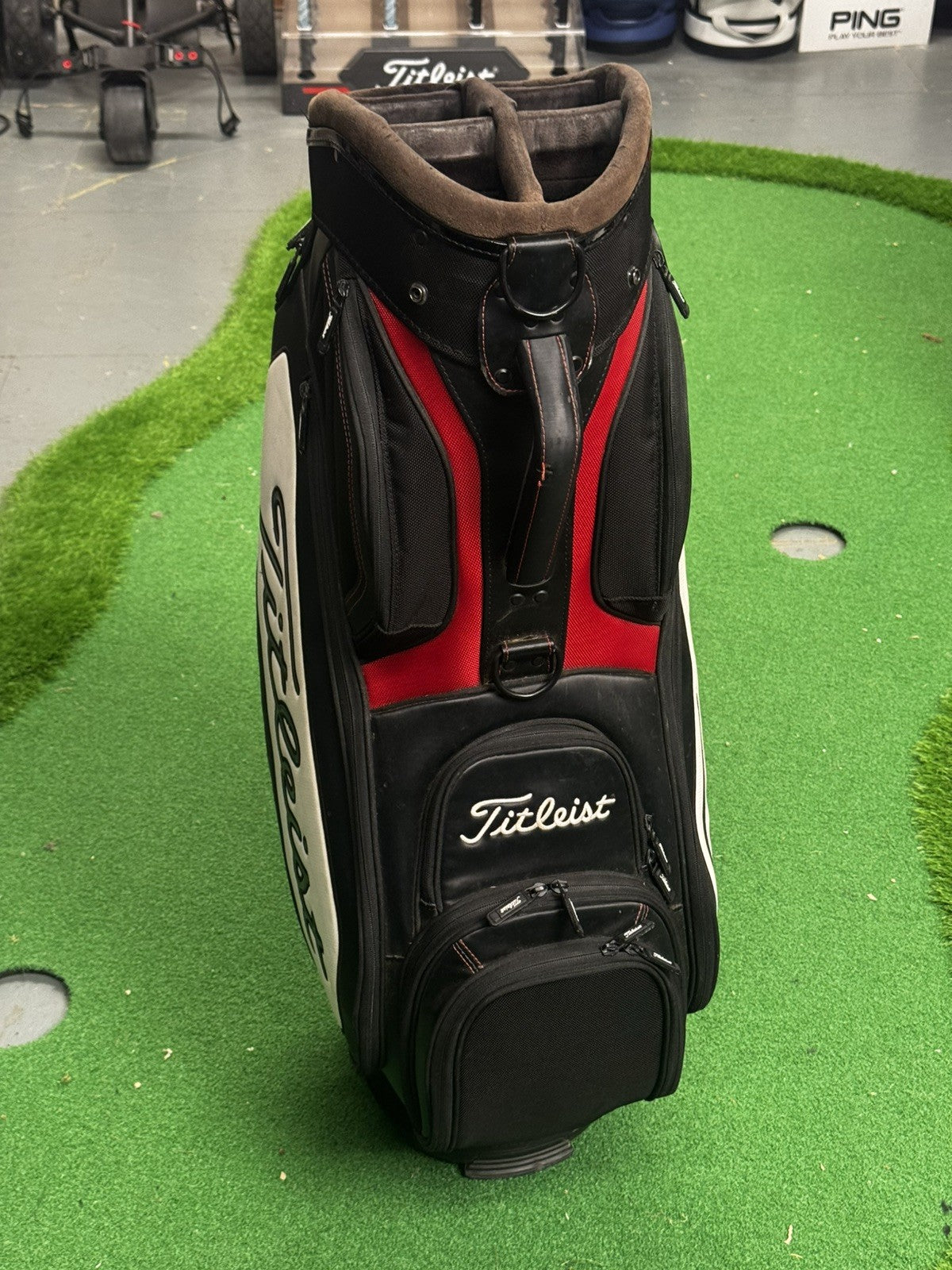 Titleist Midsize Tour Cart Trolley Golf Bag