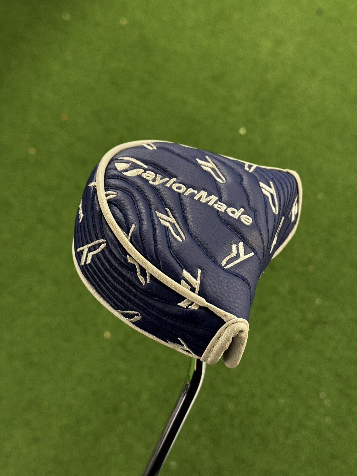 Taylormade TP Hydro Blast Collection Chaska Putter 34 Inch Wristlock Grip