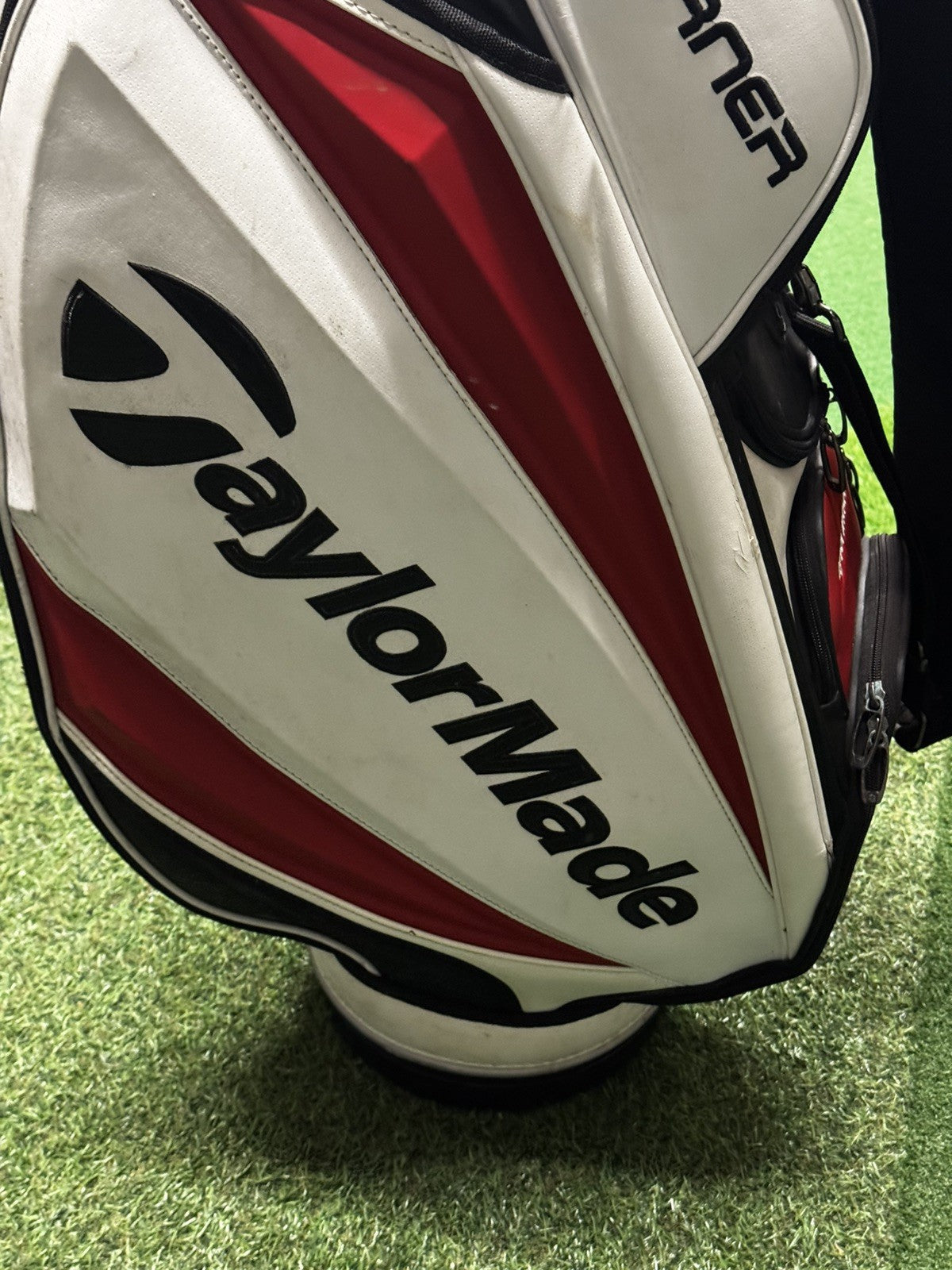Taylormade R9 Burner Tour Bag