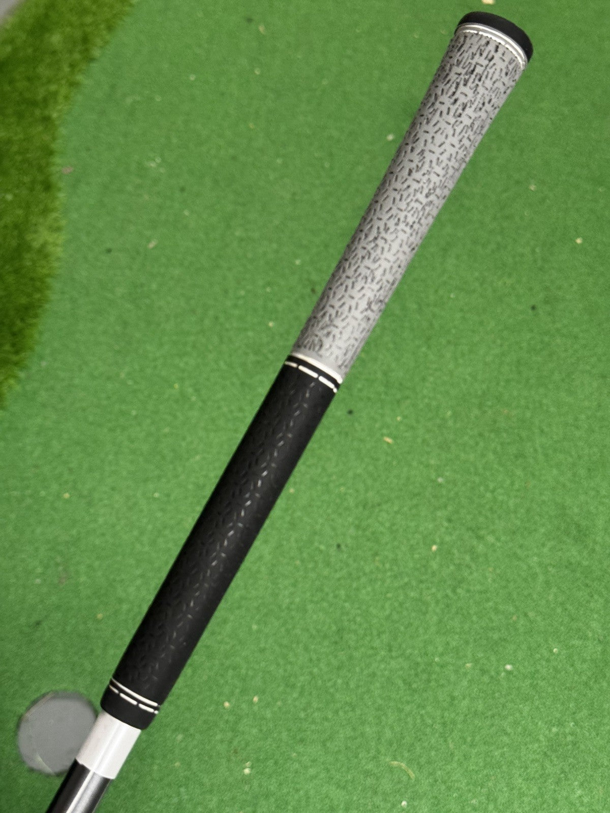 Mizuno ST-X 220 5 Hybrid 23 Degree Regular Flex Aldila Ascent 50 Shaft
