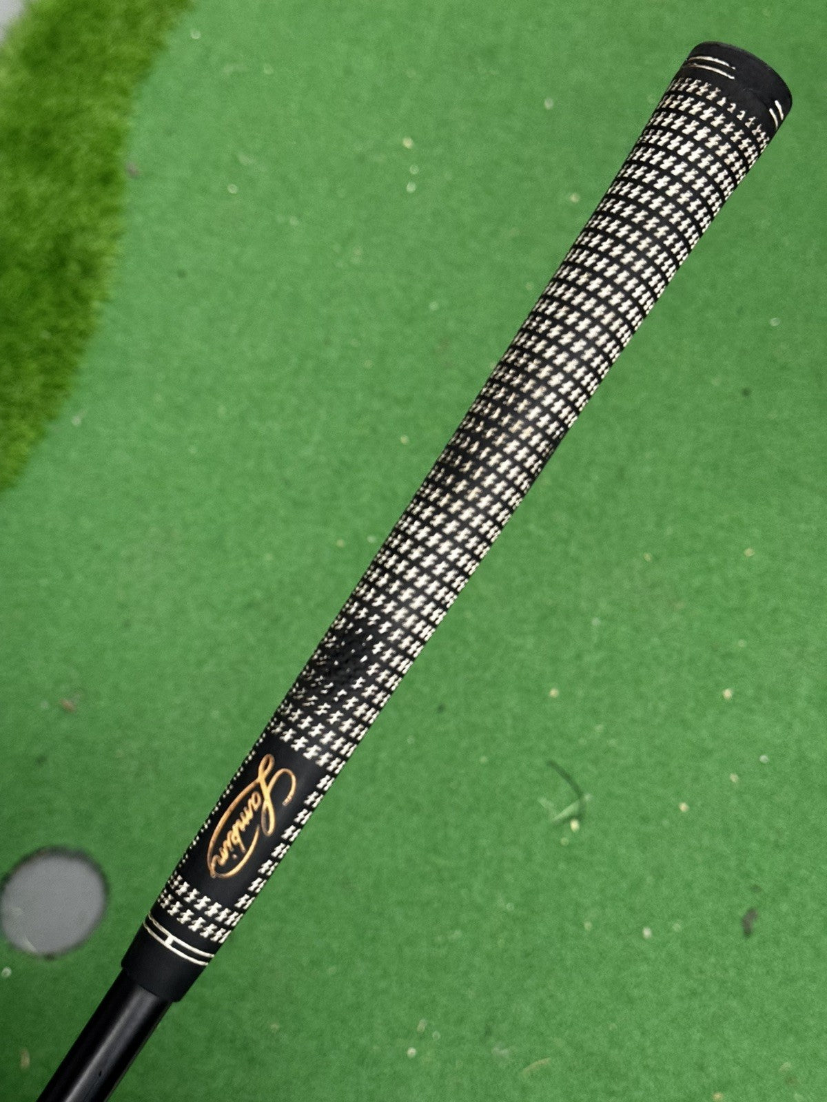 Taylormade Rescue Mid 3 Hybrid 19 Degree Regular Flex Taylormade Shaft