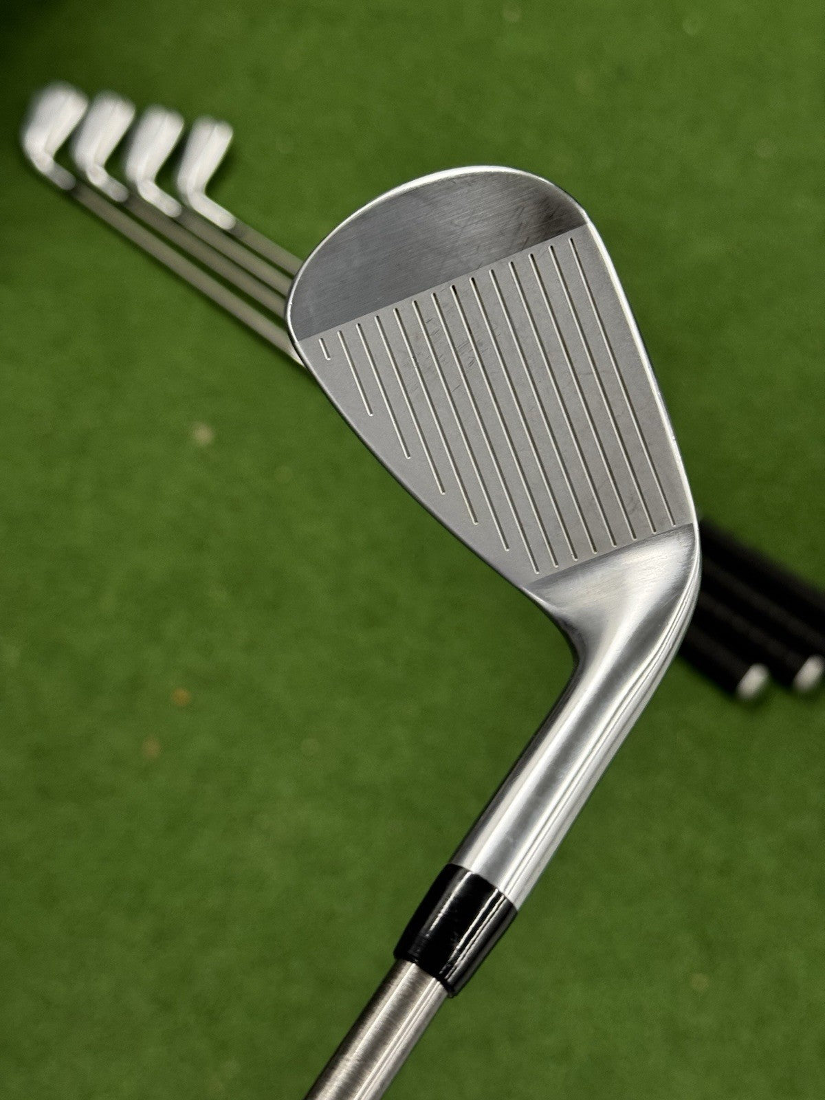 Titleist Left Hand T150 Iron Set 6-Gw Regular SteelFiber Shafts -1 Inch