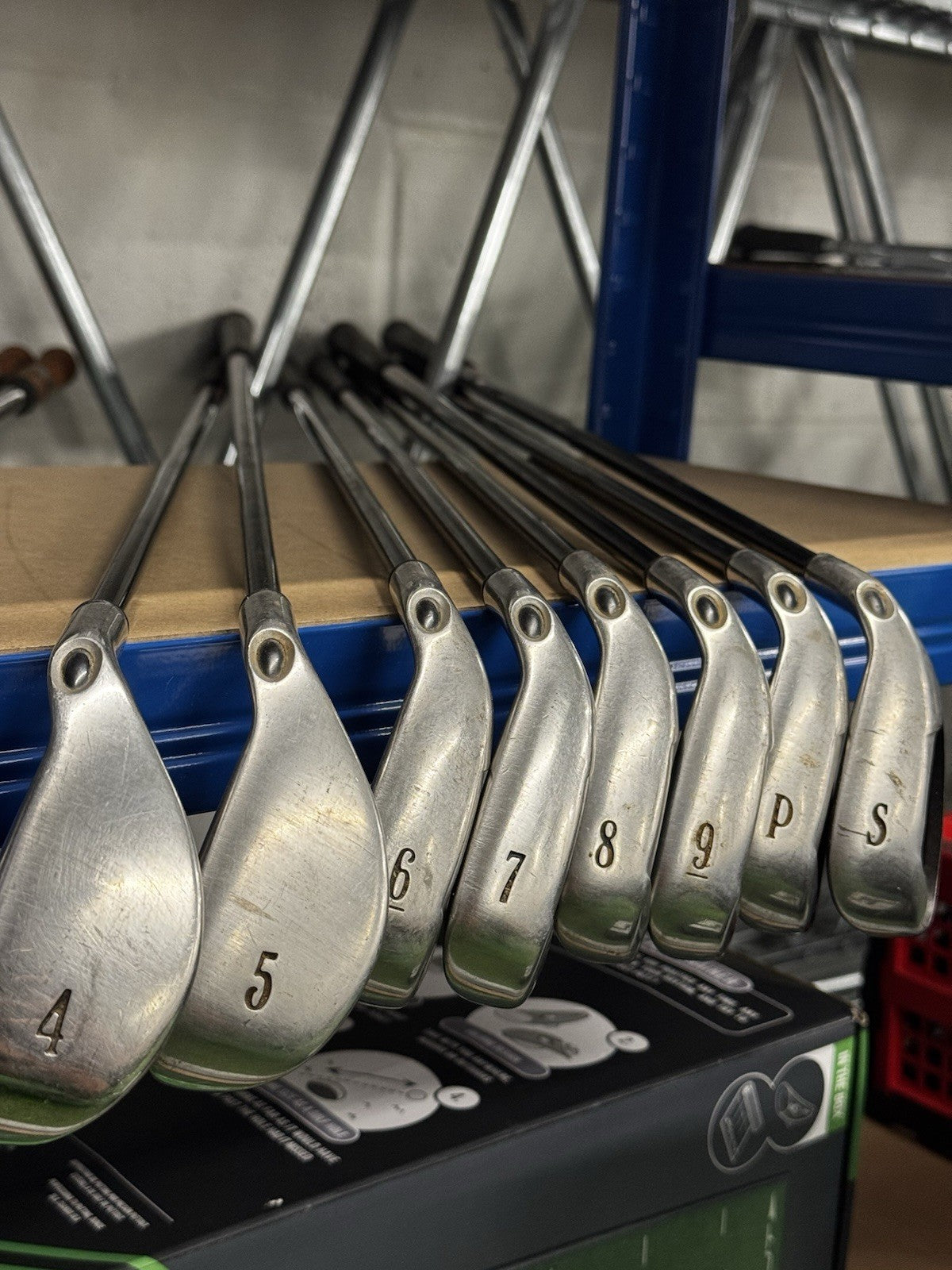 Callaway Big Bertha 2008 Iron Set 4-Sw Regular Graphite Shafts *Used*