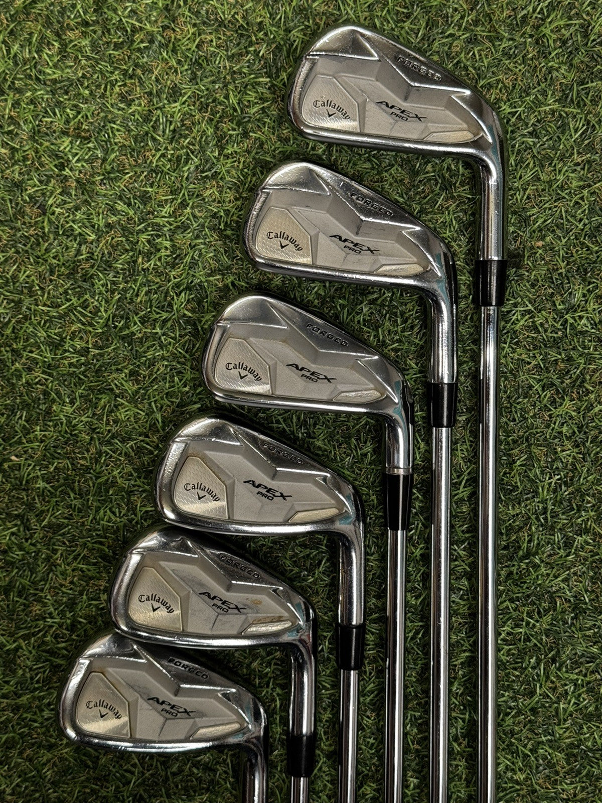 Callaway Apex Pro 19 Forged Iron Set 5-PW Elevate Regular Flex Steel Shafts