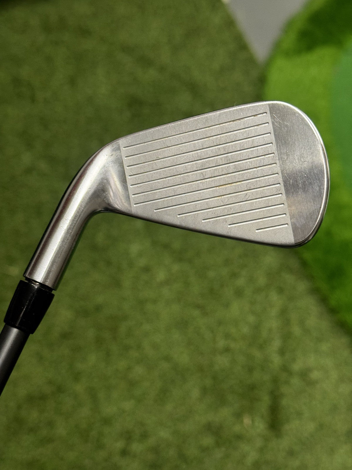 Titleist U500 #4 Iron 23 Degree Stiff Flex HZRDUS Smoke Black 90 Shaft