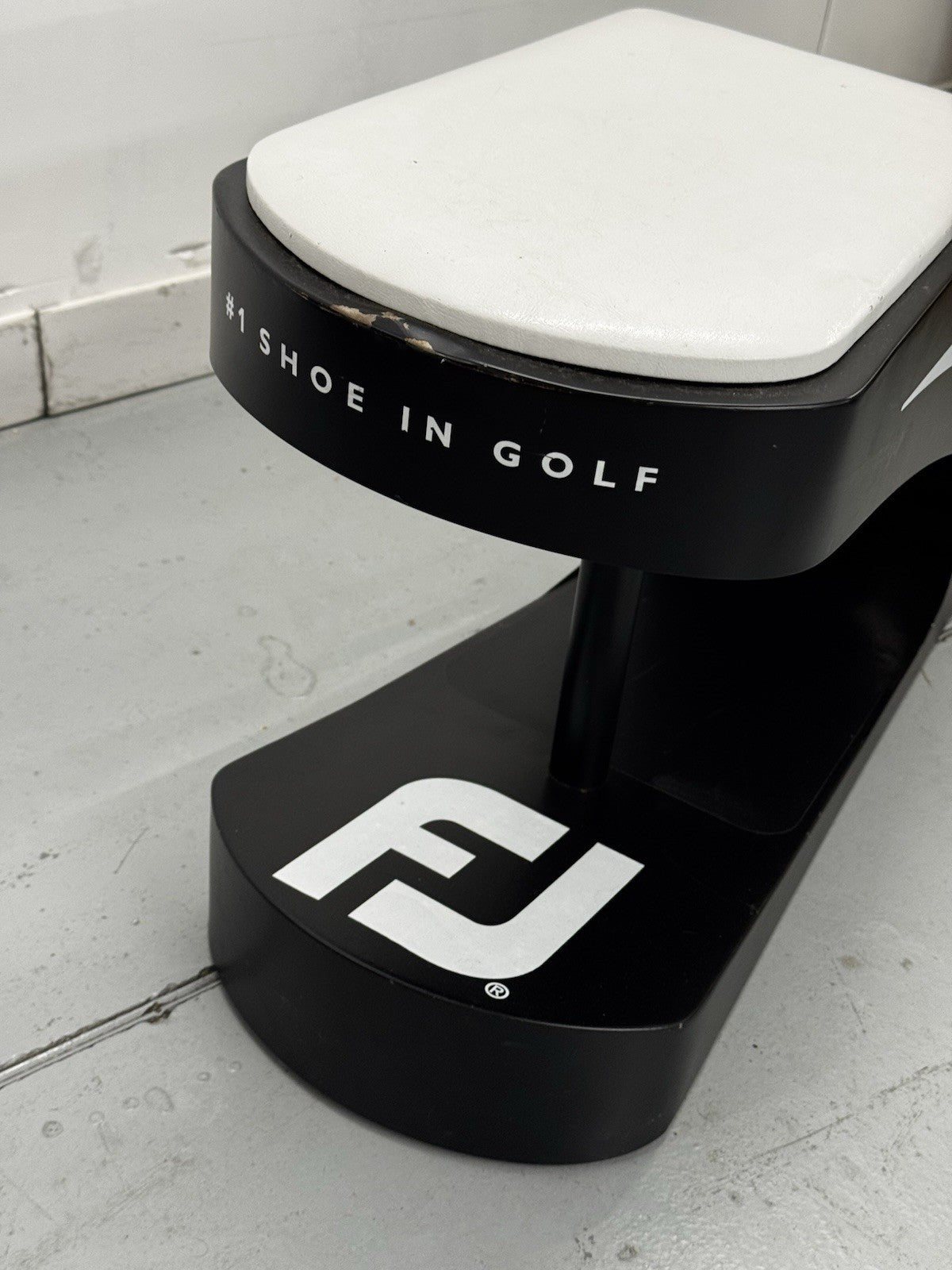 Footjoy Bench