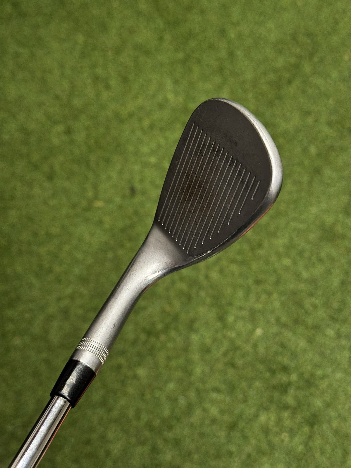 Wilson Staff Model Gap Wedge 52 Degree Stiff Flex Dynamic Gold Shaft