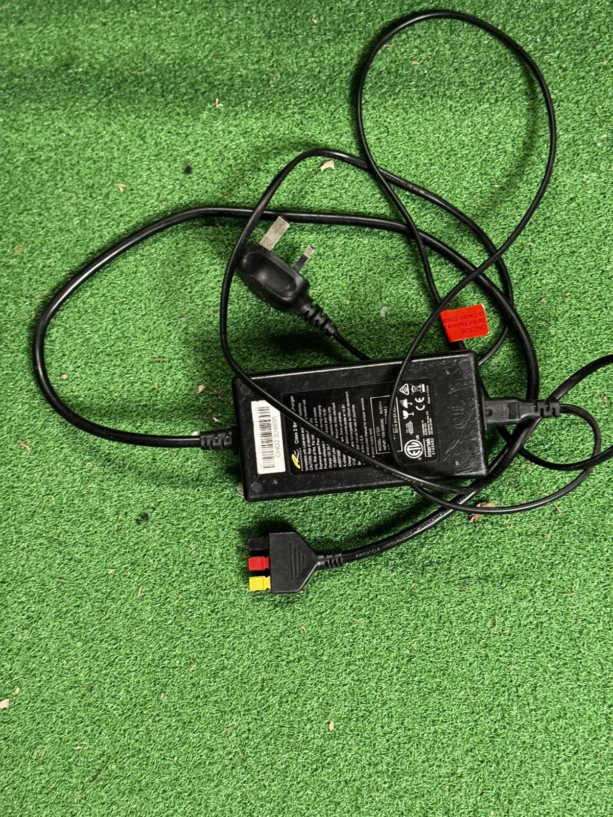 Powakaddy FW3s Electric Golf Trolley 18 Hole + Charger