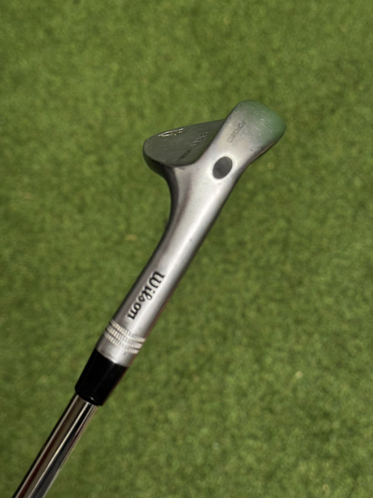Wilson Staff Model Gap Wedge 52 Degree Stiff Flex Dynamic Gold Shaft
