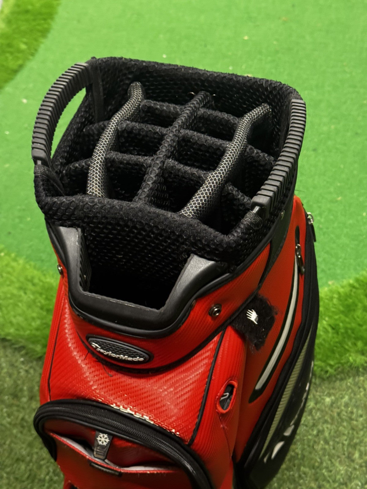 Taylormade Deluxe Cart Trolley Bag Red/Black