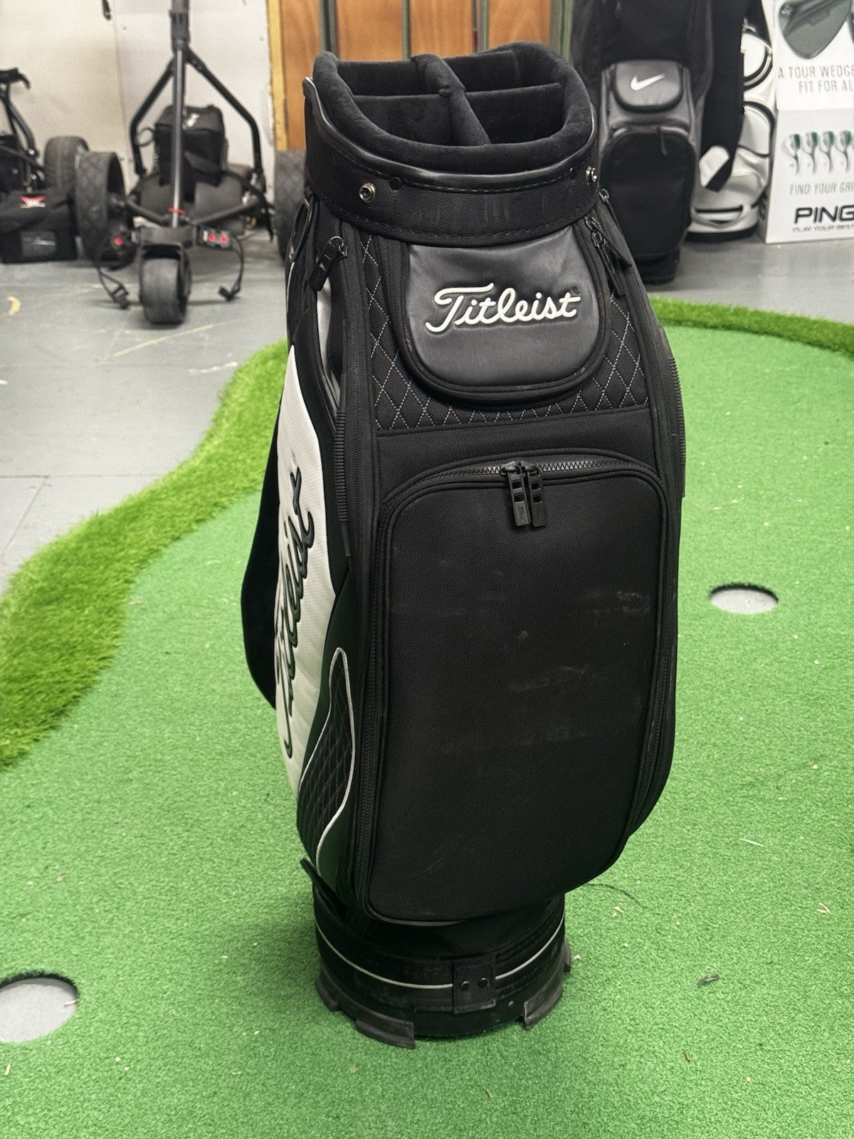 Titleist Tour Staff Bag Black/White