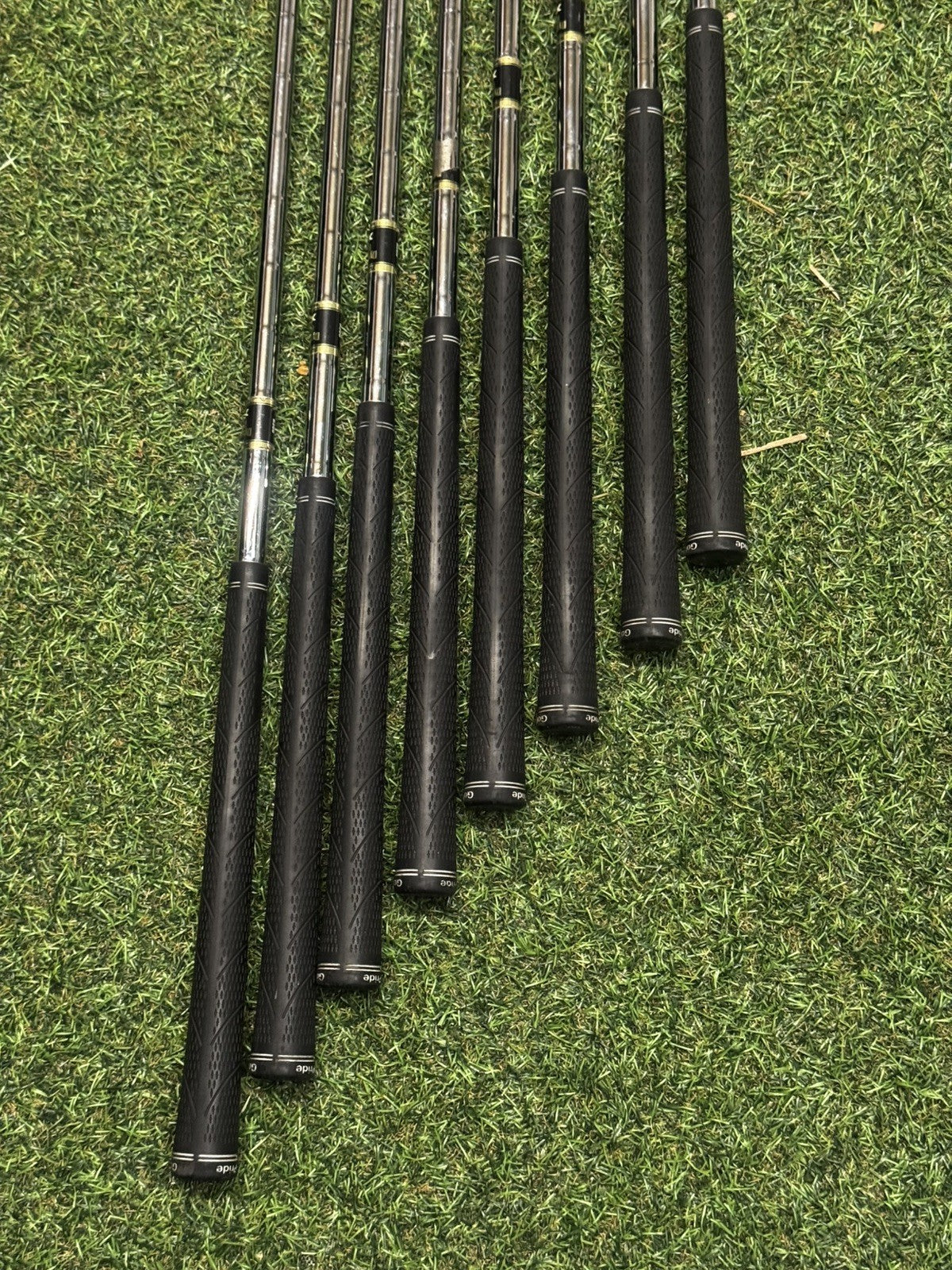 Mizuno JPX 800 Pro Iron Set 3-PW Regular Flex Dynamic Gold R300 Shafts