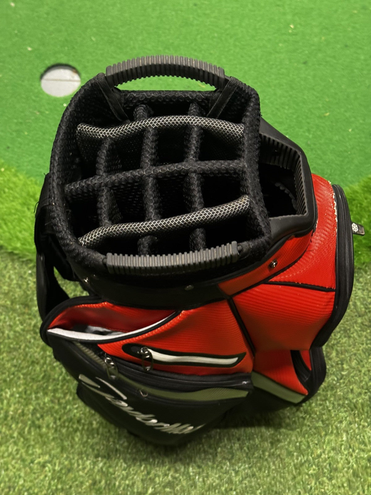 Taylormade Deluxe Cart Trolley Bag Red/Black