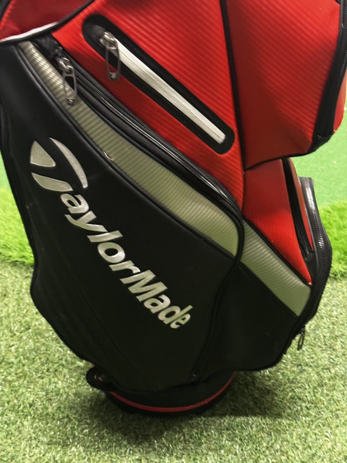 Taylormade Deluxe Cart Trolley Bag Red/Black