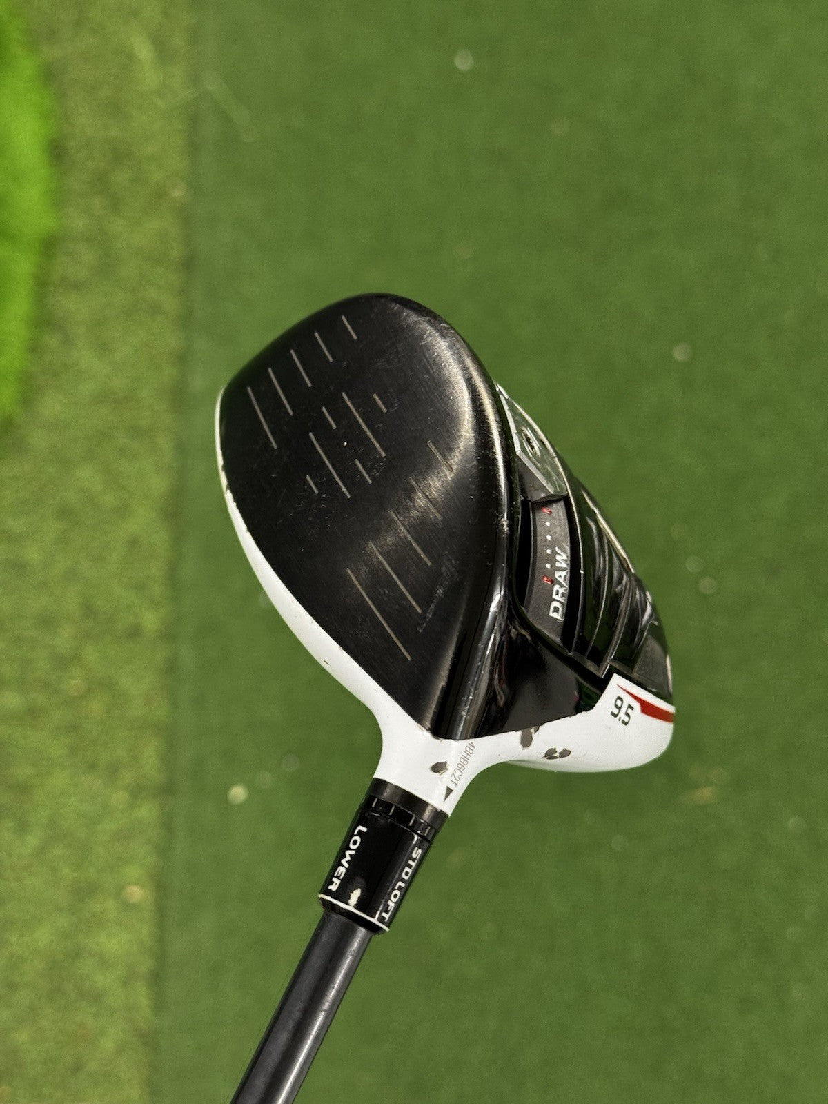 Left Hand Taylormade R15 Driver 9.5 Degree Stiff Fujikura Speeder Evolution