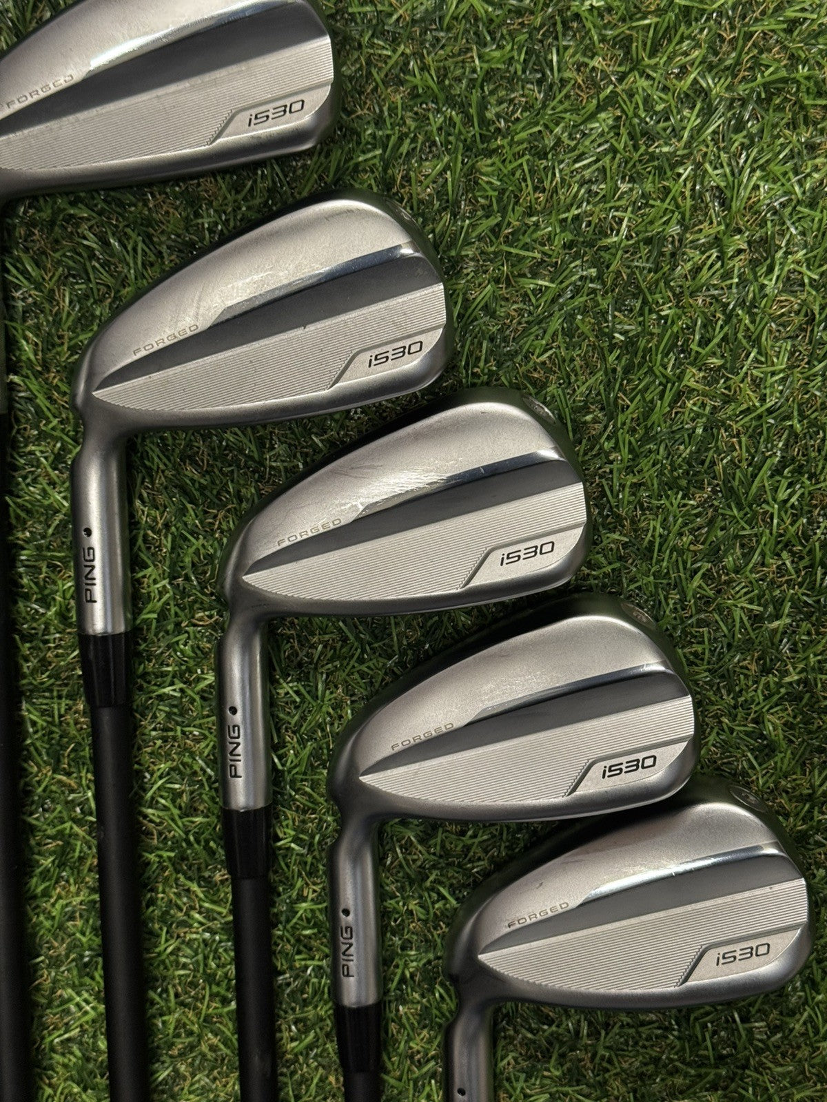 Ping i530 Left Hand Iron Set 5-PW+UW Black Dot Regular Flex Alta CB Shafts