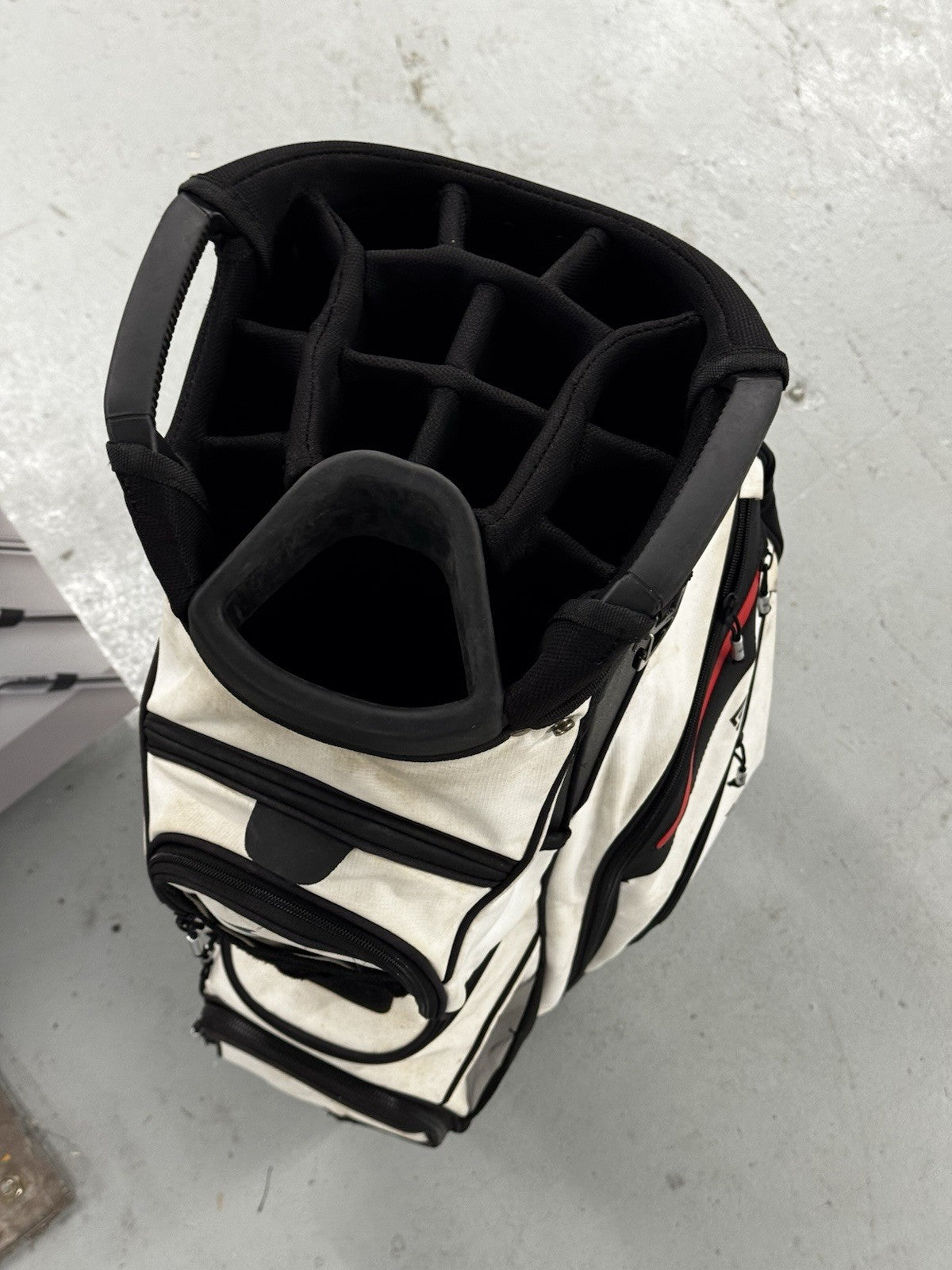 Mizuno BR-D4C White Cart Bag *Used*