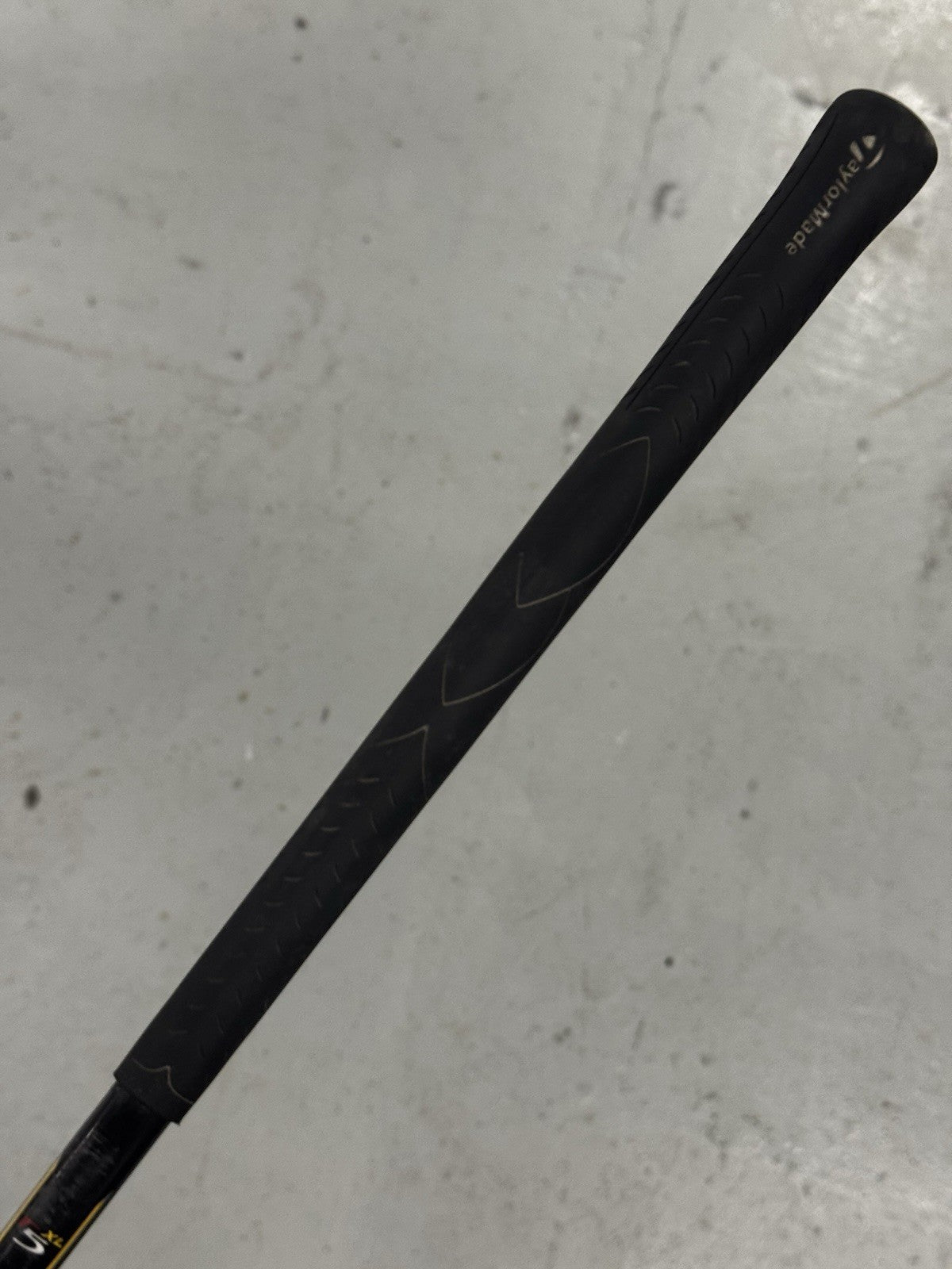 Taylormade R5 XL #4 Hybrid 22 Degree Regular Flex Shaft *Used*
