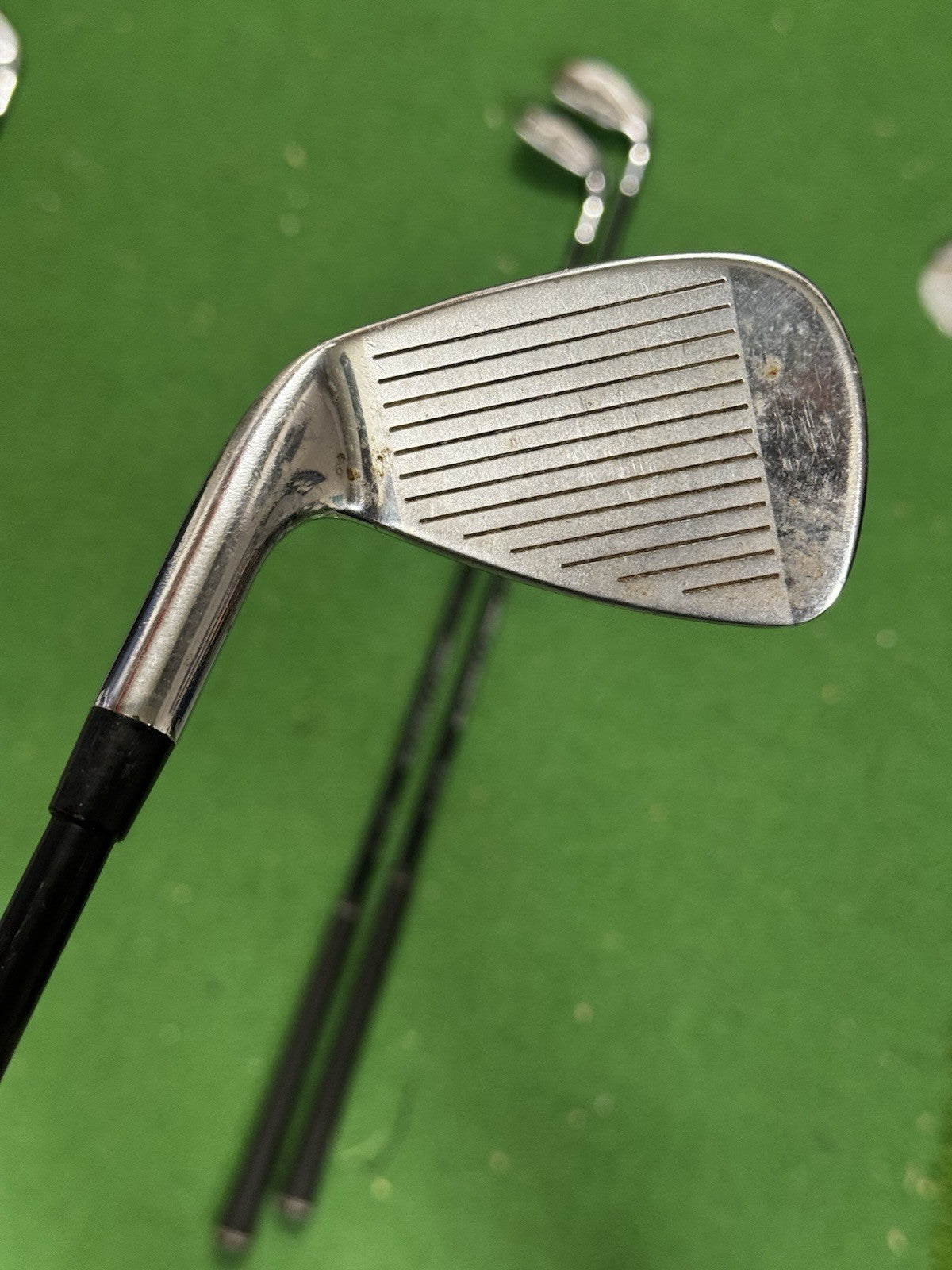 Wilson D7 Forged Iron Half Set 7/8/9/GW Graphite Regular Flex Catalyst Shafts