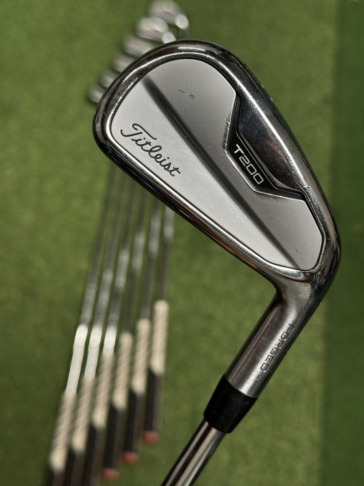 Titleist T200 2021 Iron Set 5-PW+GW Regular Flex AMT R300 Black Steel Shafts