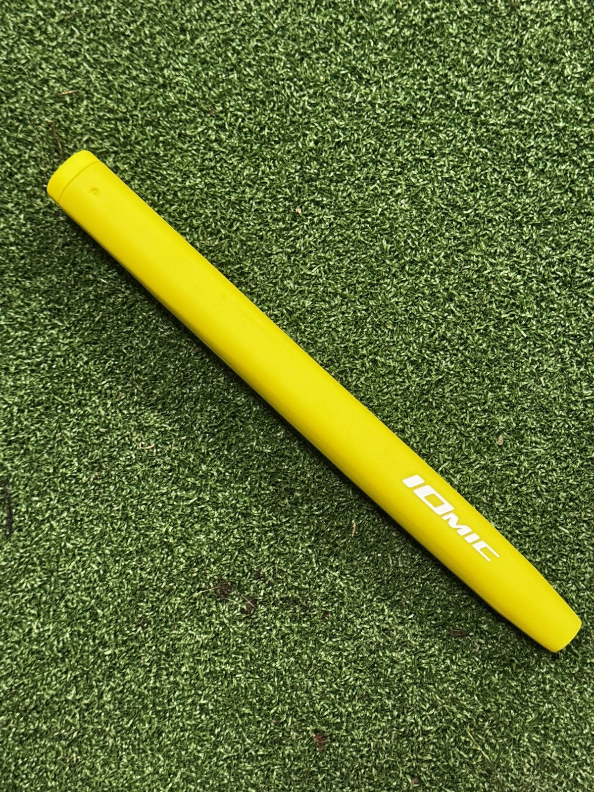 Iomic Pistol Putter Grip yellow