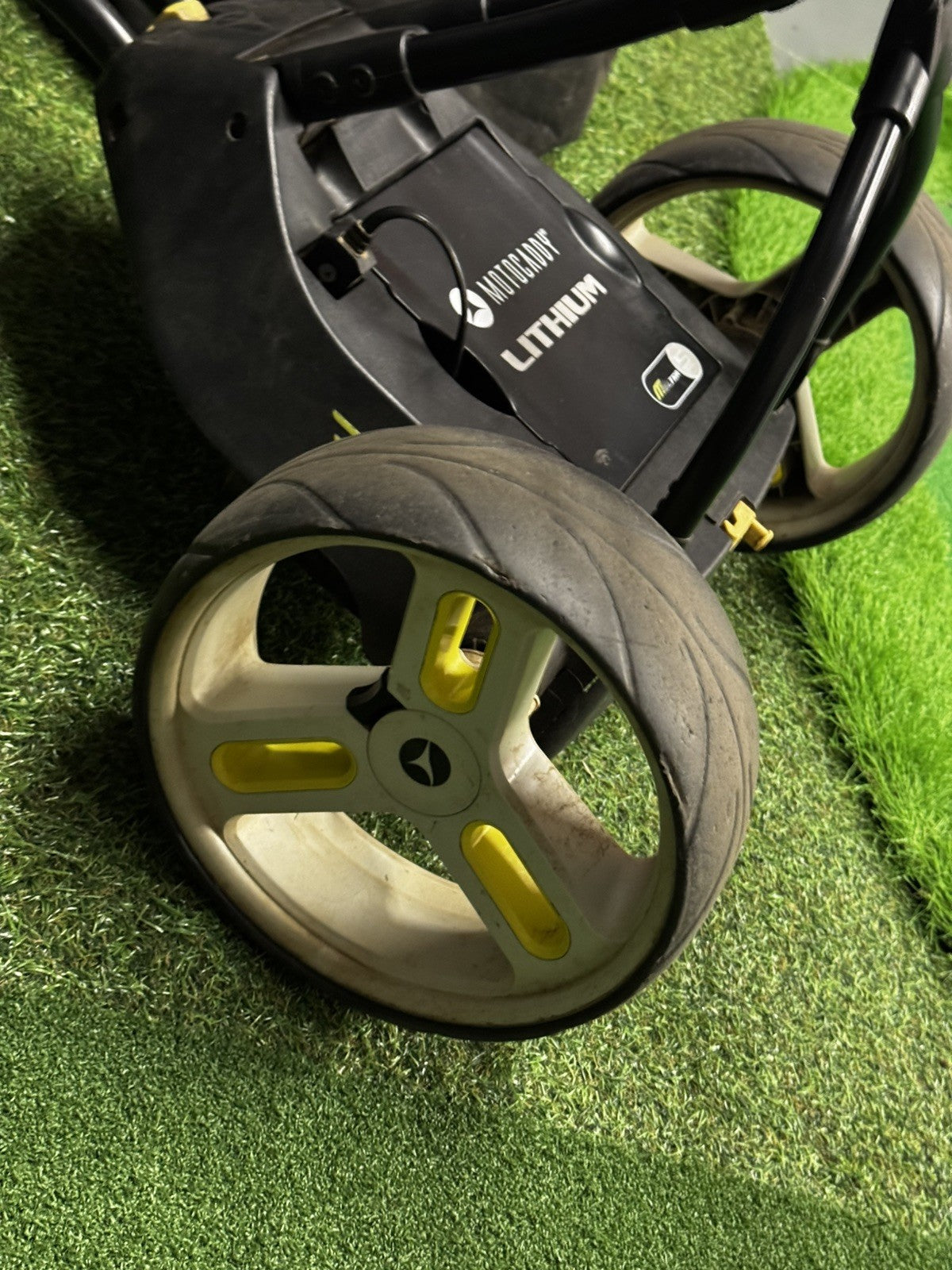 Motocaddy M3 Pro Electric Golf Trolley (no charger)