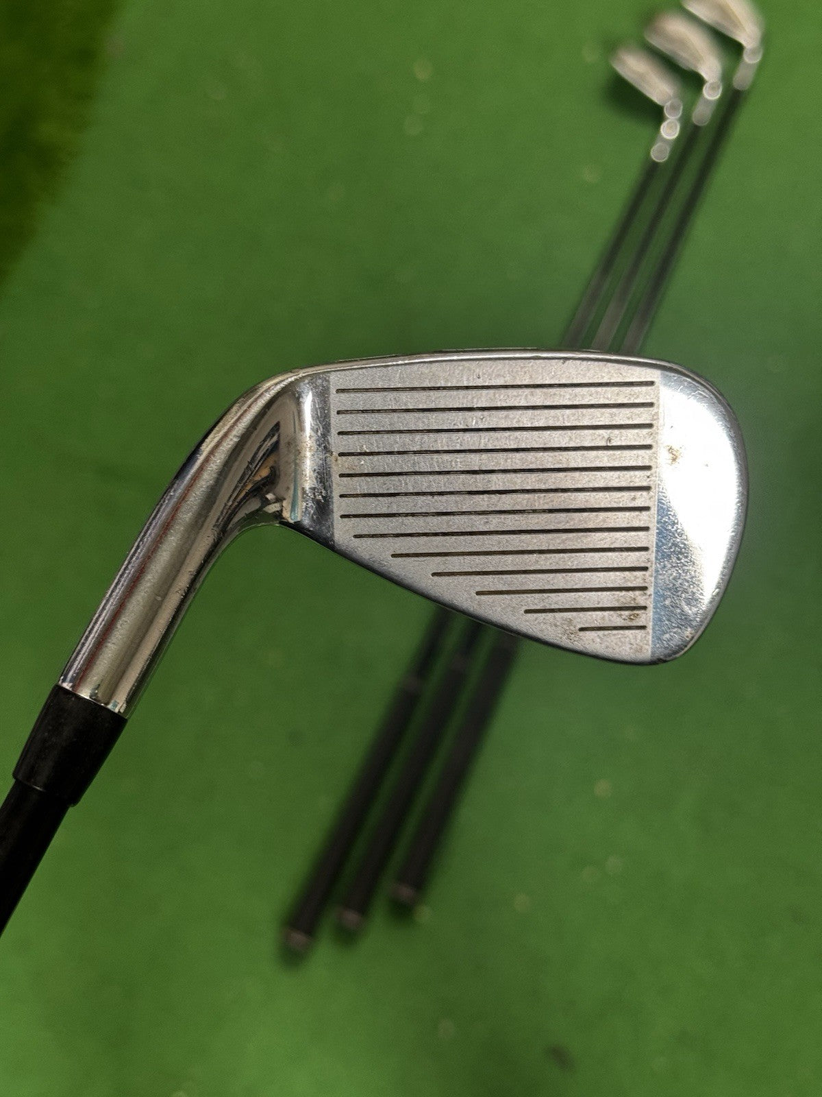 Wilson D7 Forged Iron Half Set 7/8/9/GW Graphite Regular Flex Catalyst Shafts