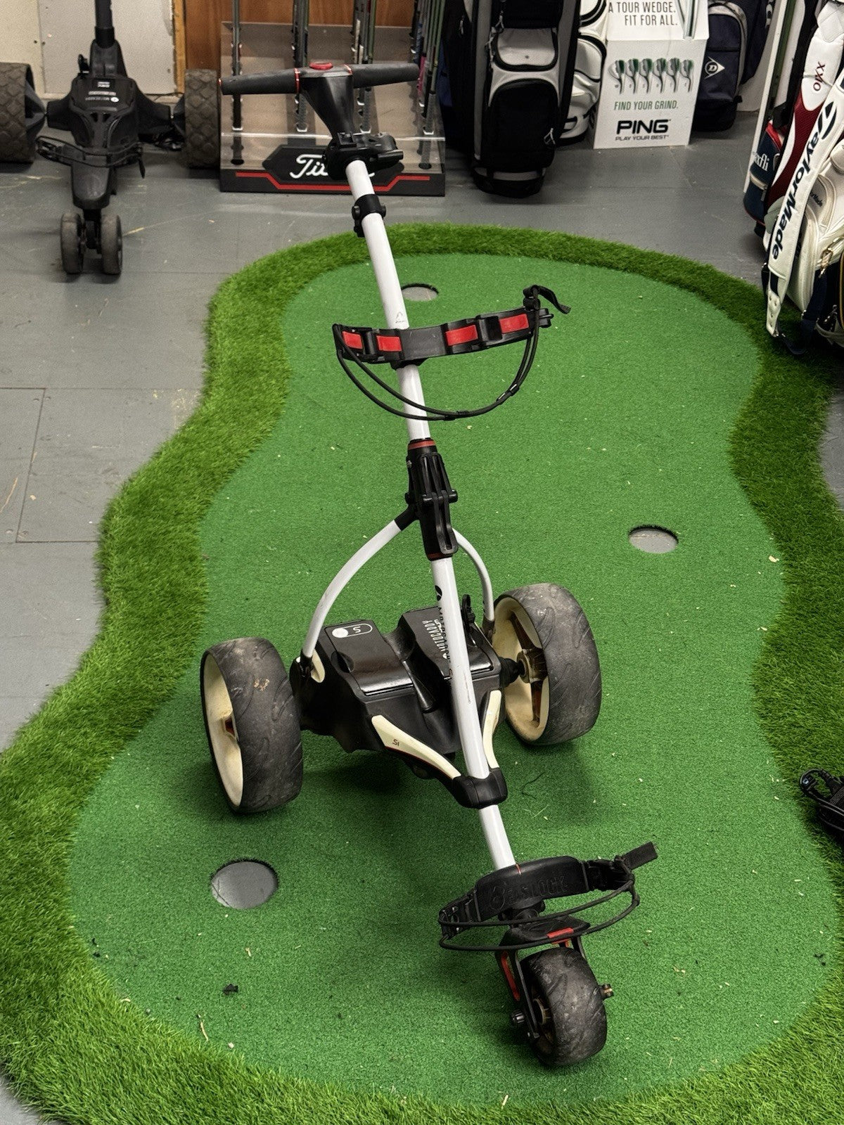 Motocaddy S1 Electric Golf Trolley Lithium Battery