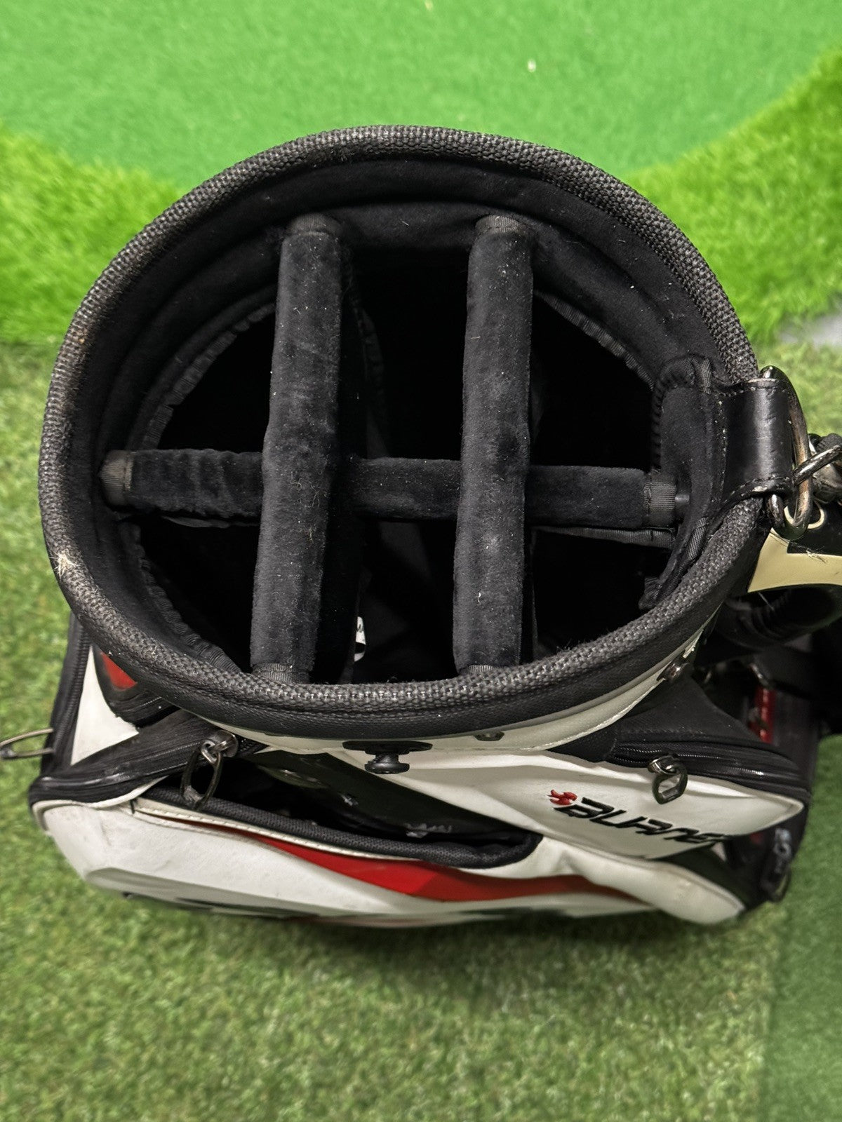 Taylormade R9 Burner Tour Bag 
