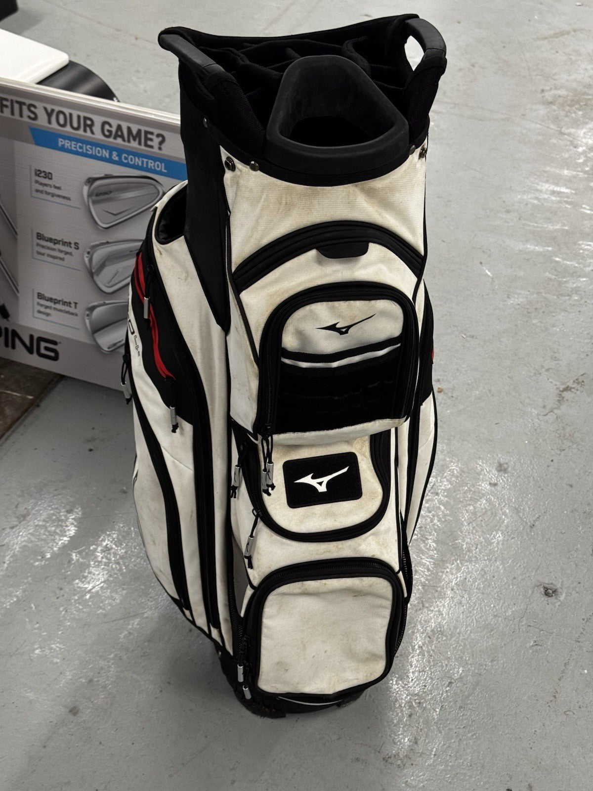 Mizuno BR-D4C White Cart Bag *Used*