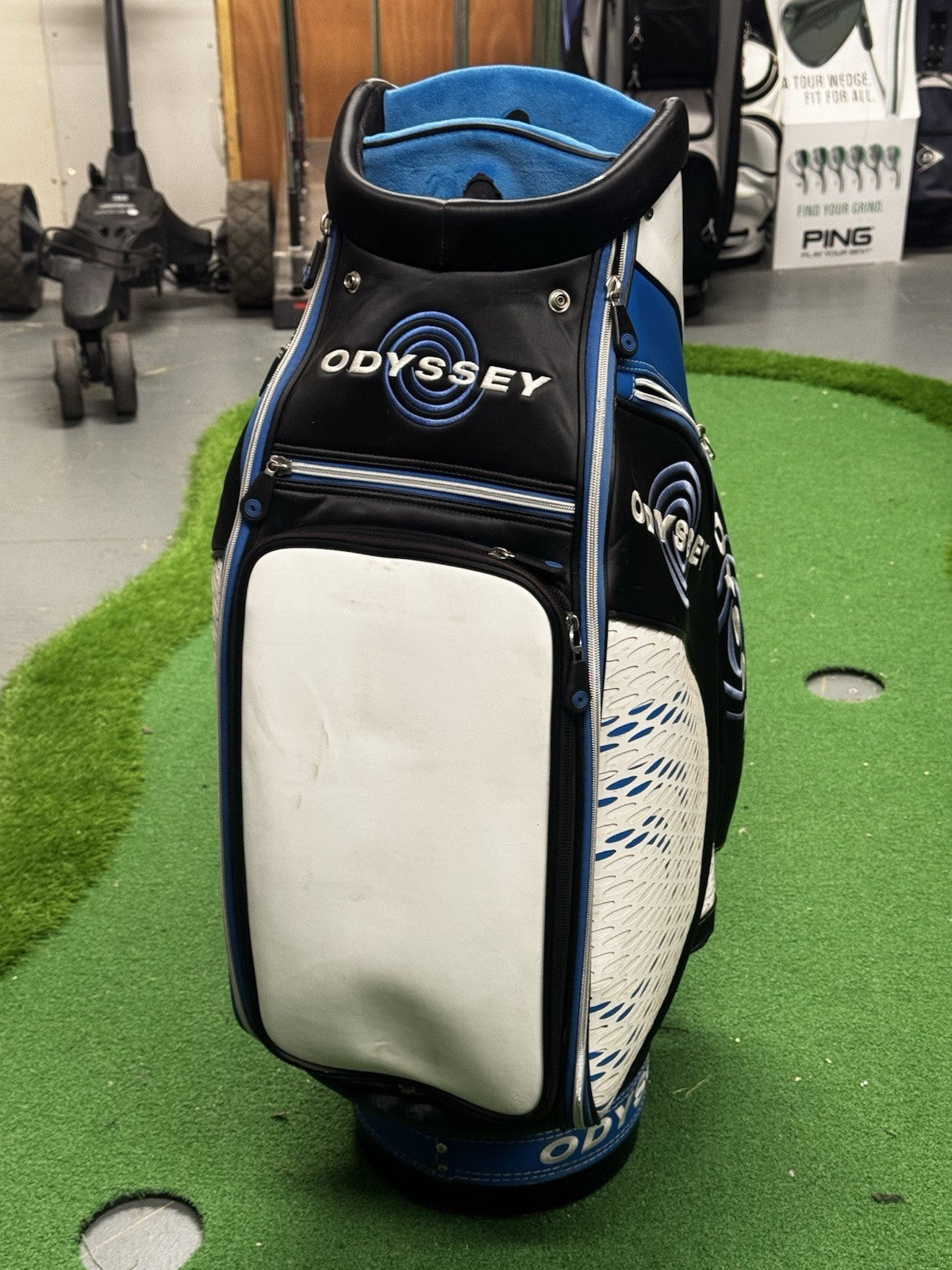 Odyssey Swirl Tour Staff Bag White/Black/Blue