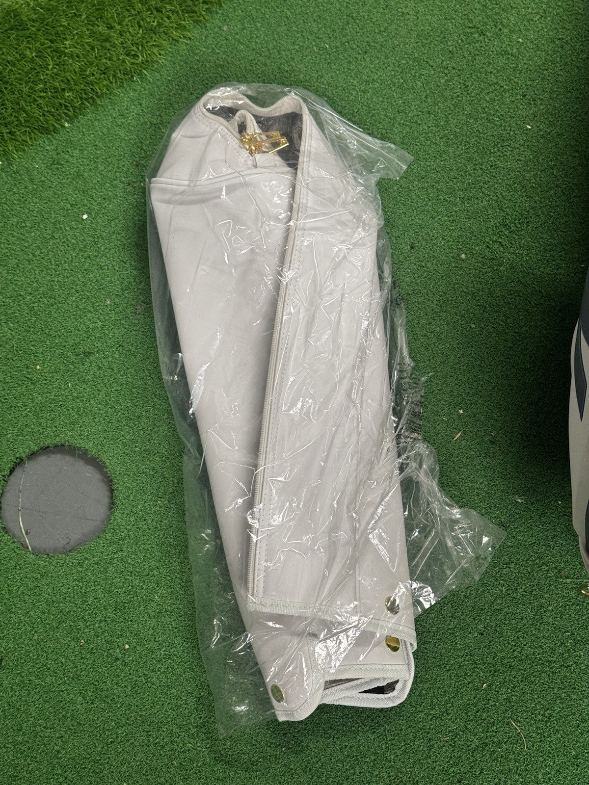 Taylormade MG3 Raw Golf Tour Staff Bag White/Navy