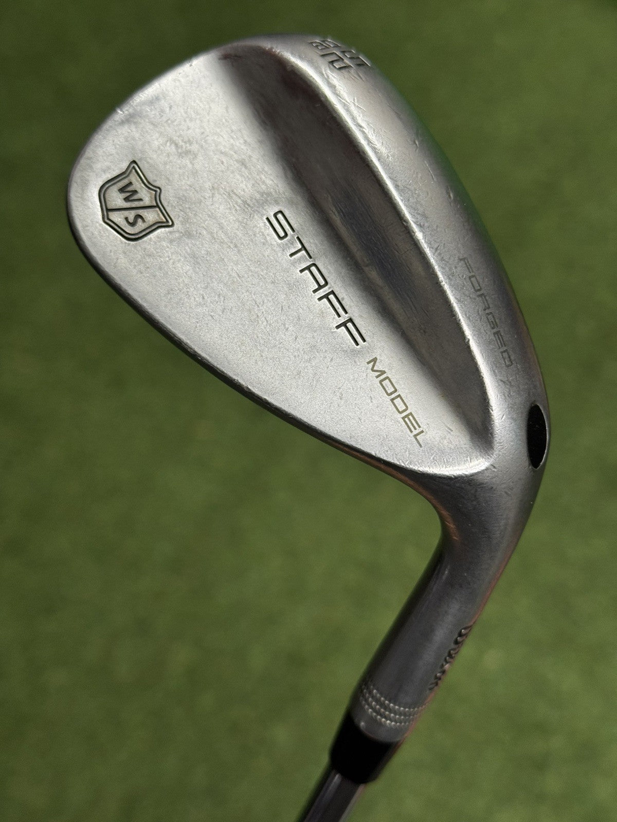 Wilson Staff Model Gap Wedge 52 Degree Stiff Flex Dynamic Gold Shaft