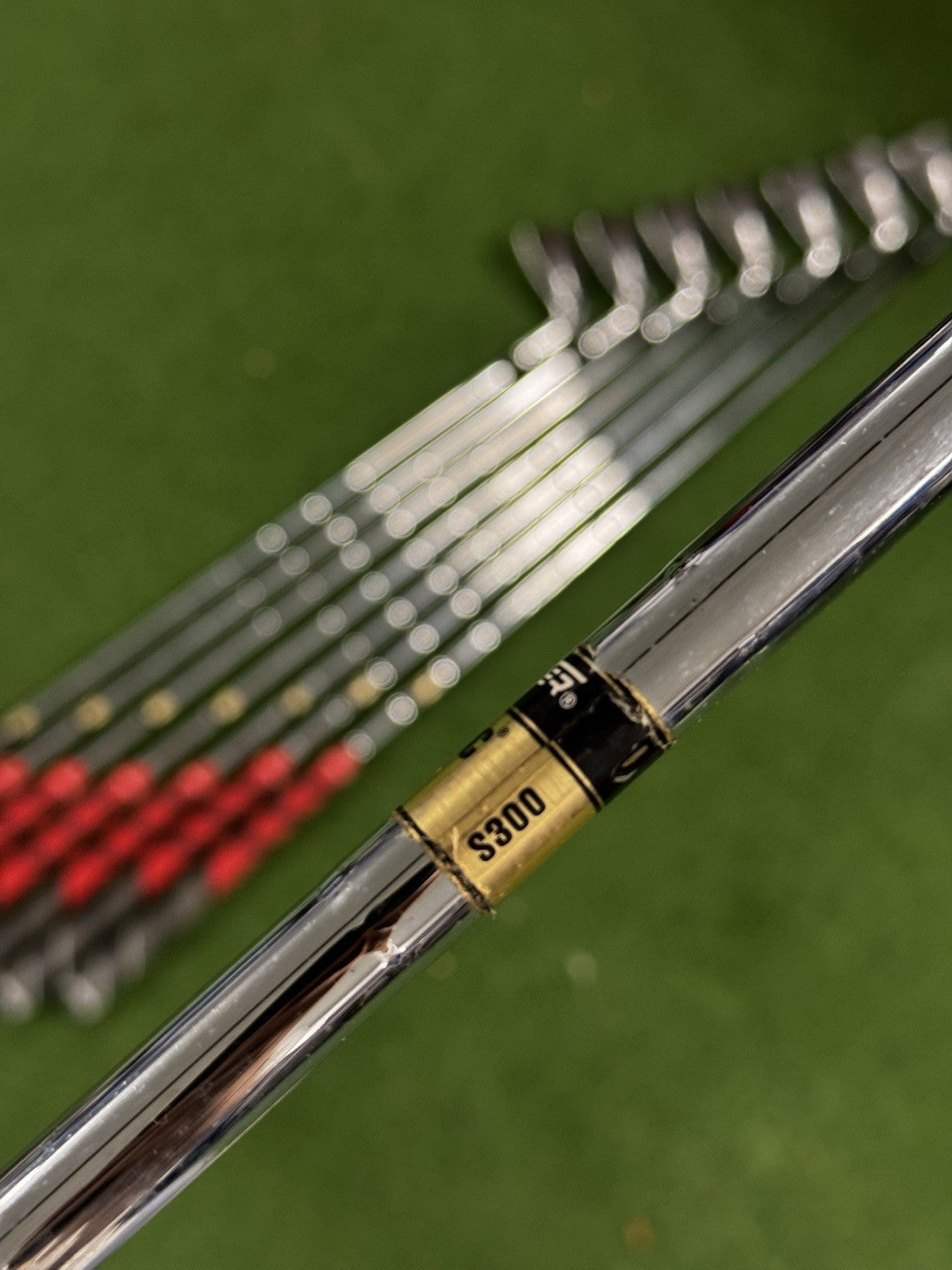 Mizuno MP-32 Iron Set 3-PW Stiff Flex Dynamic Gold S300 Shafts