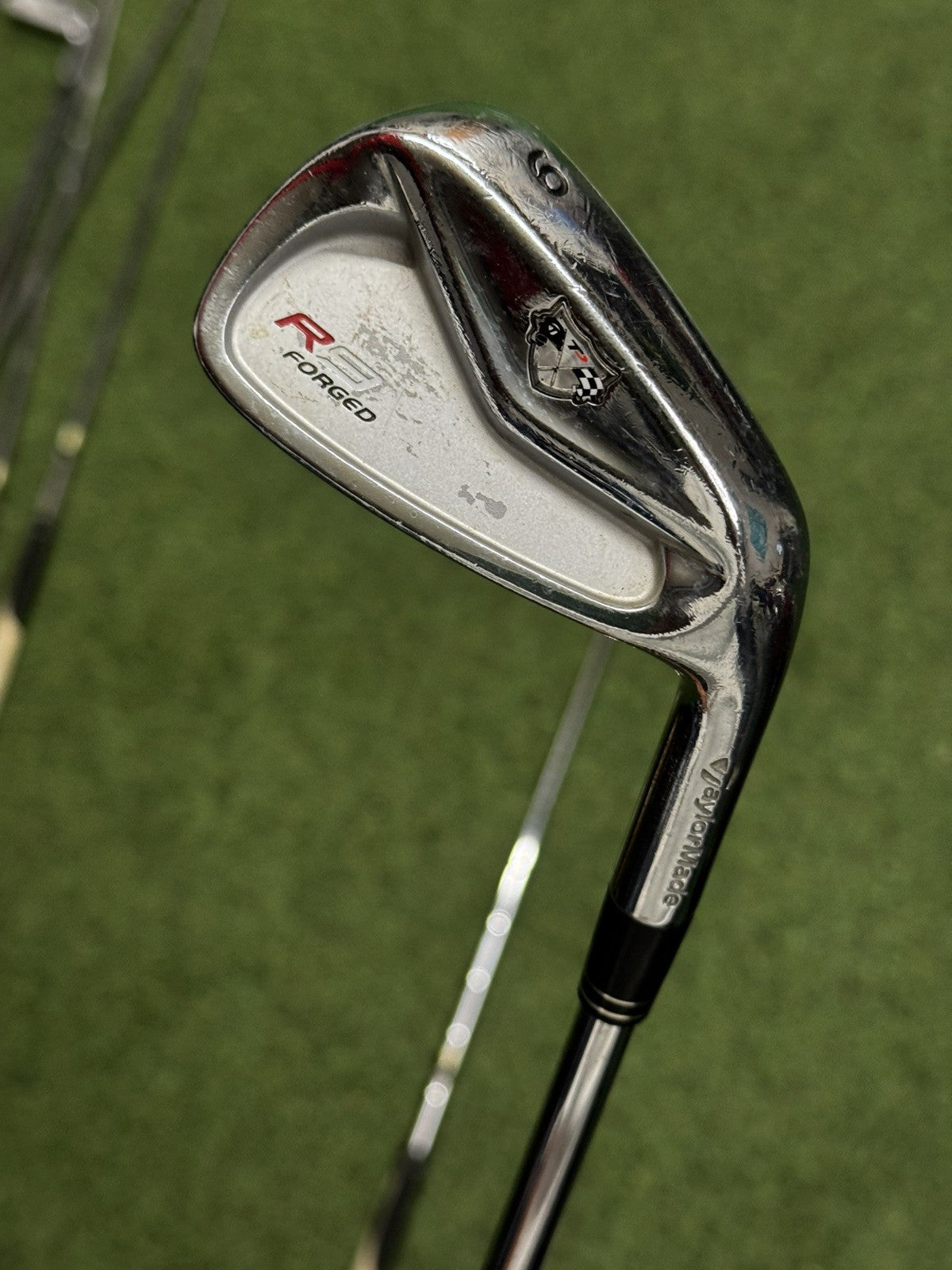 TaylorMade R9 TP Forged Iron Set 4-PW Stiff Flex Dynamic Gold S300 Steel Shafts
