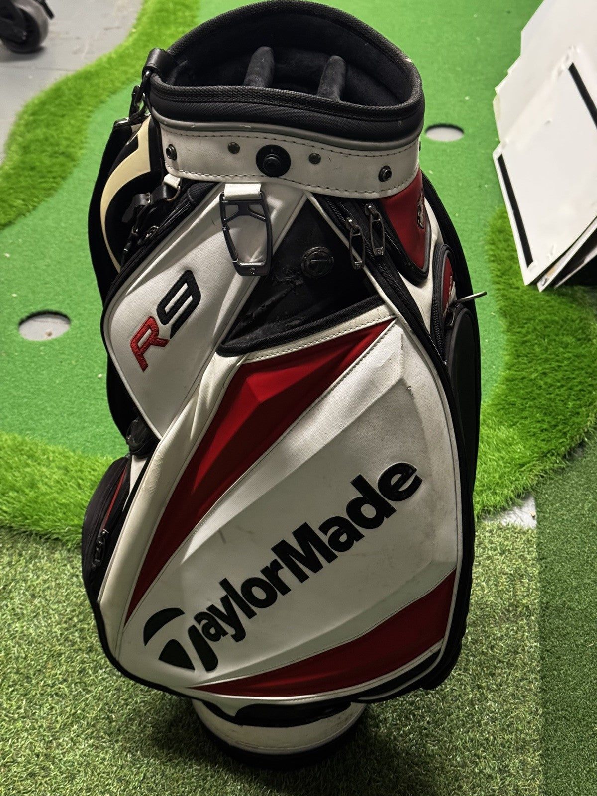 Taylormade R9 Burner Tour Bag 