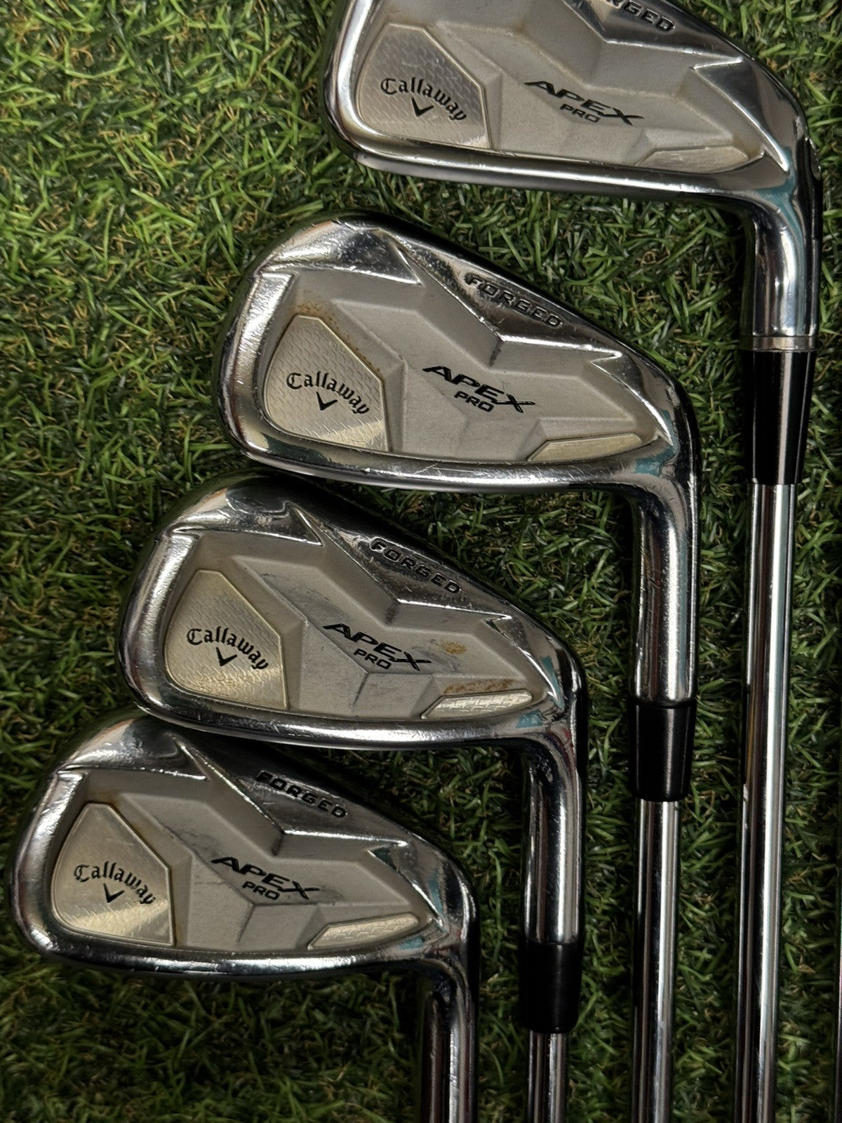 Callaway Apex Pro 19 Forged Iron Set 5-PW Elevate Regular Flex Steel Shafts