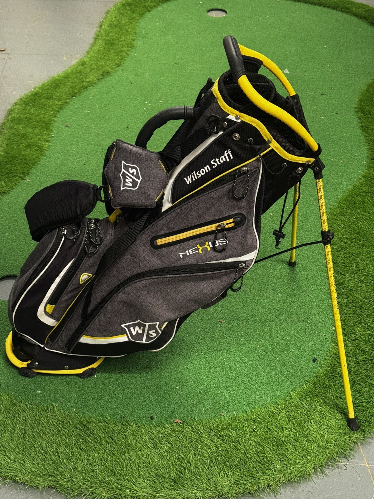 Wilson Staff Nexus Stand Bag