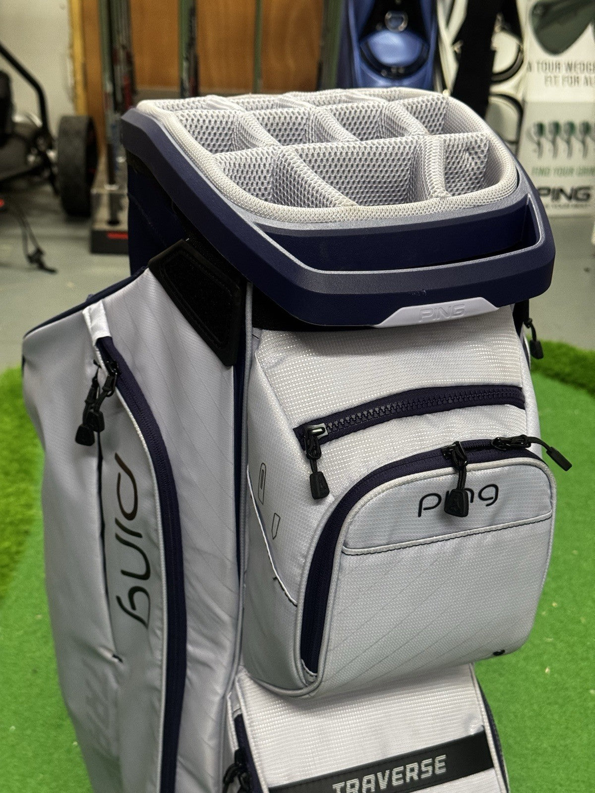 Ping Traverse Cart Bag Lilac/Plum