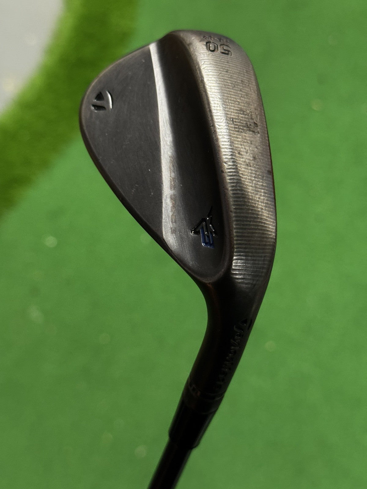 TaylorMade Milled Grind 3 Gap Wedge 50 Degree Graphite Recoil Wedge Shaft