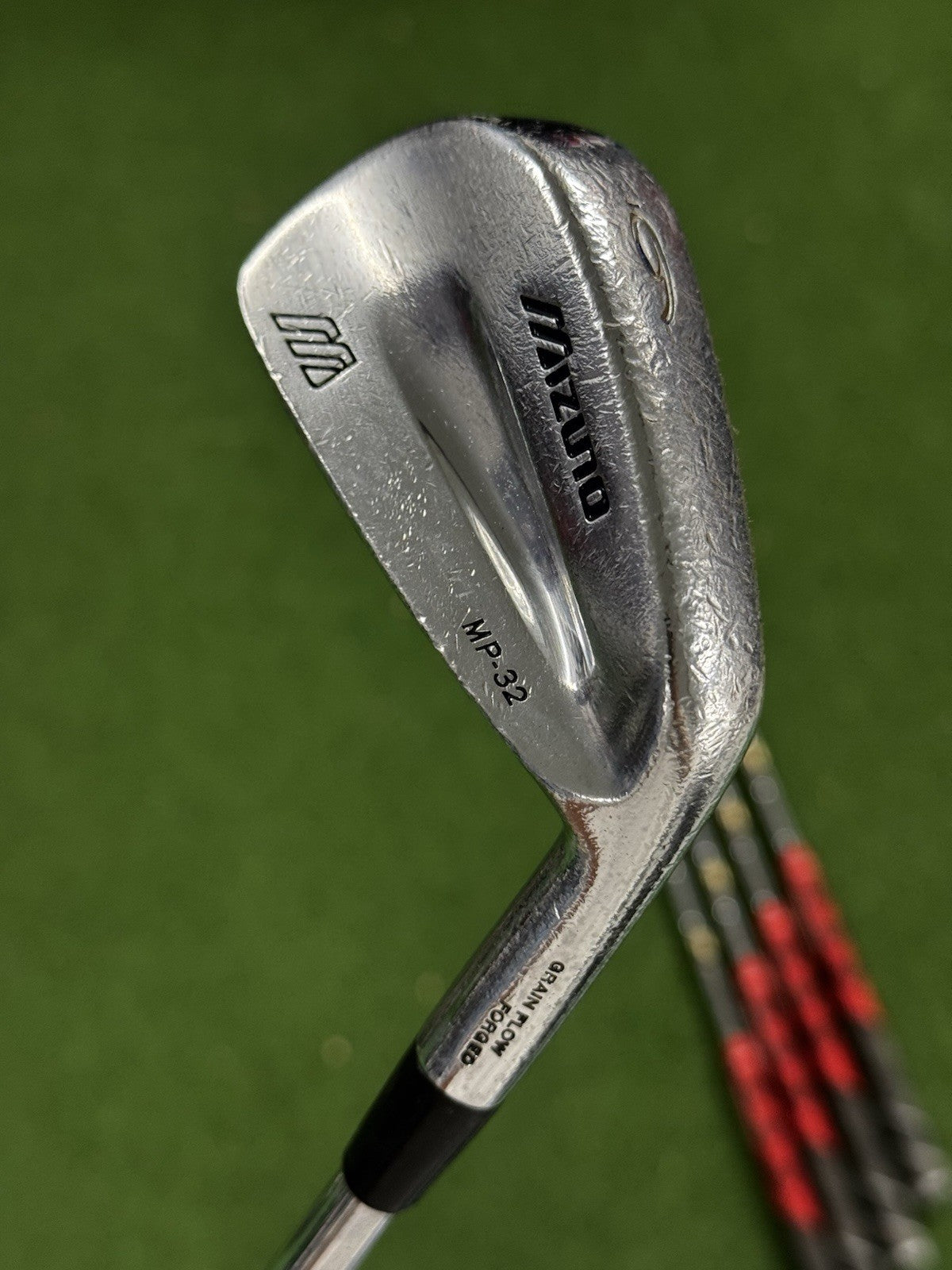 Mizuno MP-32 Iron Set 3-PW Stiff Flex Dynamic Gold S300 Shafts