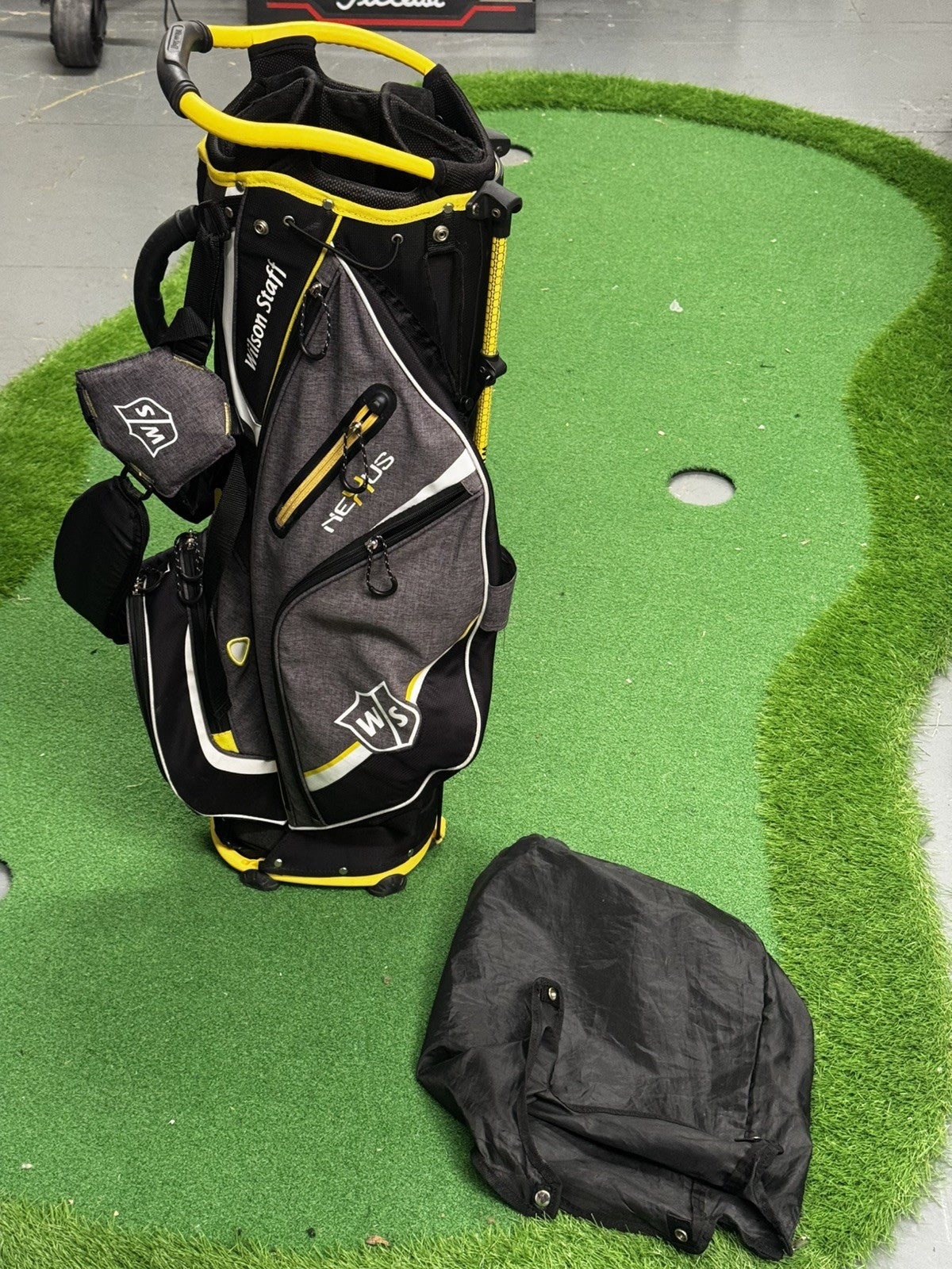 Wilson Staff Nexus Stand Bag
