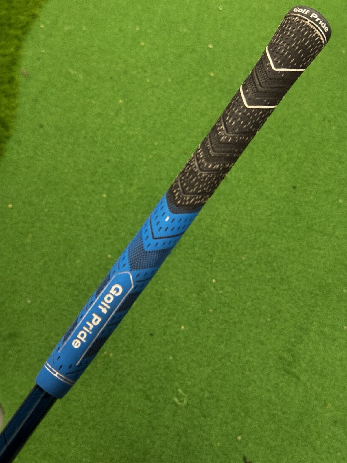 Titleist TSR2 Driver 11 Degree Regular Flex EVENFLOW 5.5 Shaft