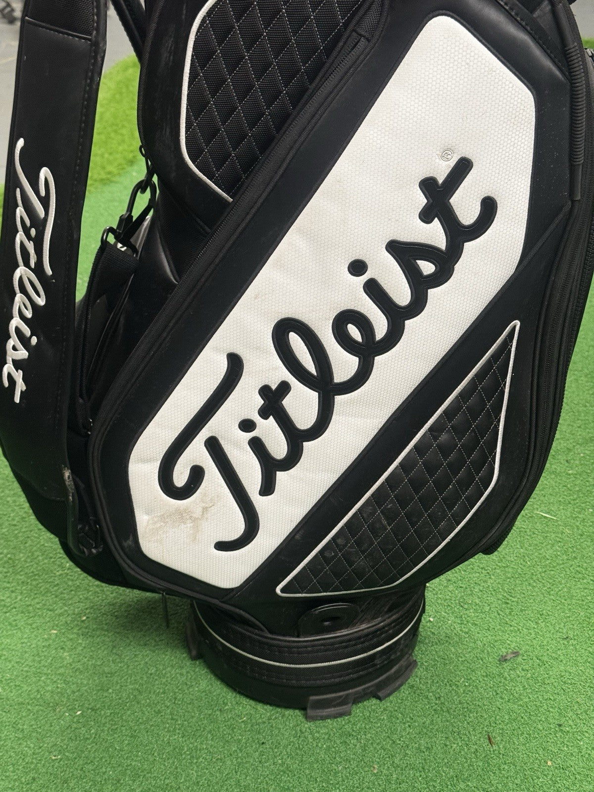 Titleist Tour Staff Bag Black/White