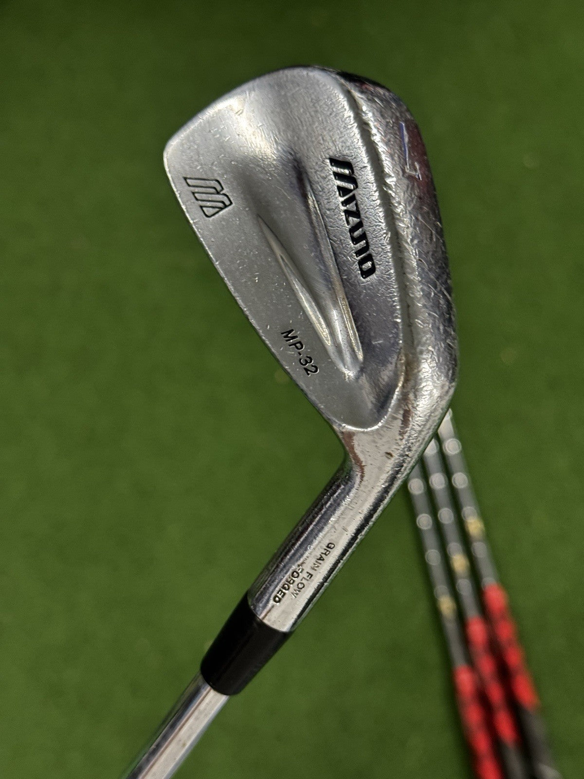 Mizuno MP-32 Iron Set 3-PW Stiff Flex Dynamic Gold S300 Shafts