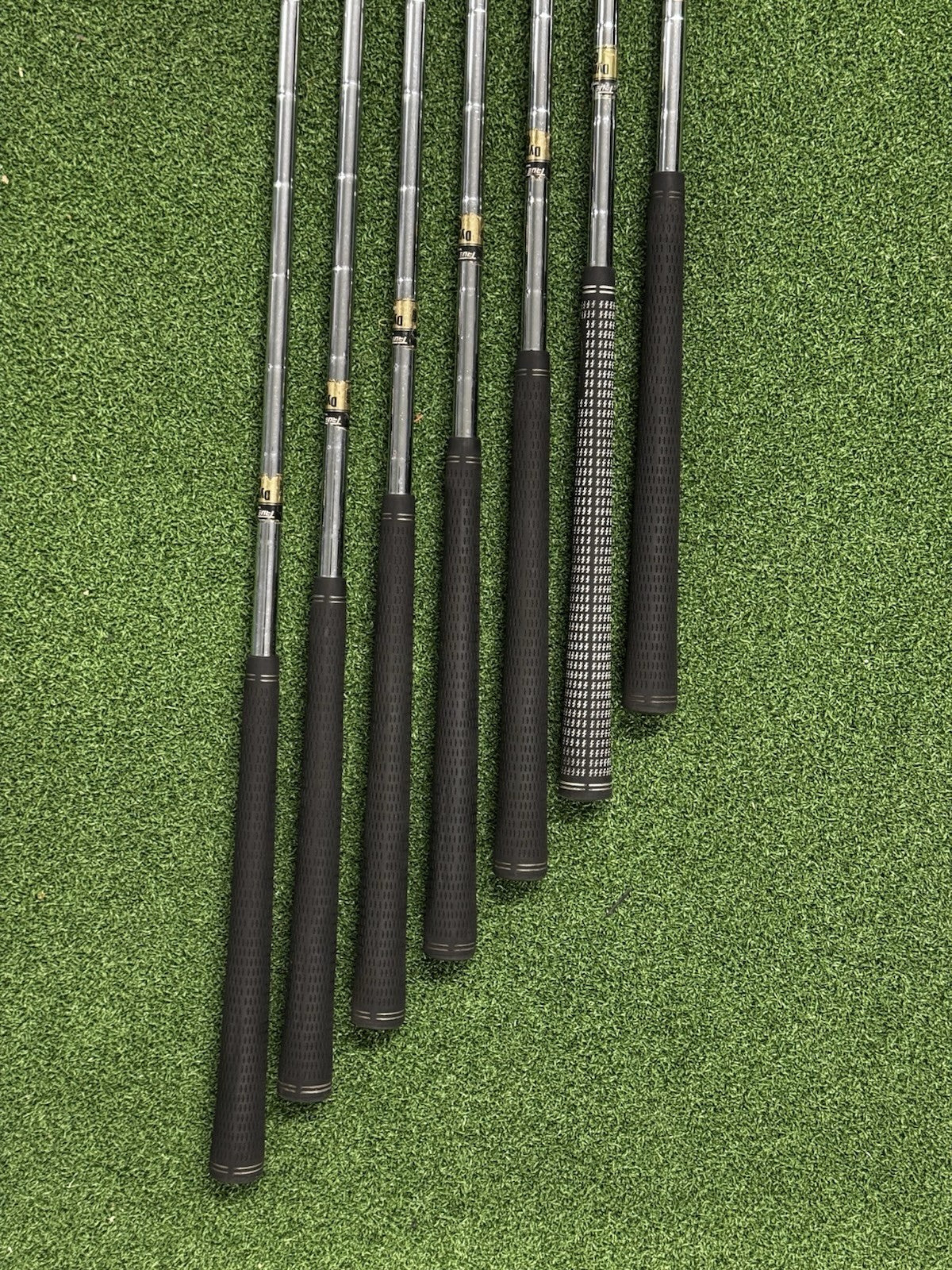 Mizuno MP-60 Iron Set 4-PW Regular Flex Dynamic Gold Shafts