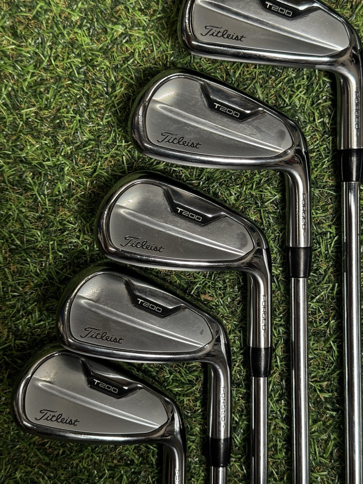 Titleist T200 2021 Iron Set 5-PW+GW Regular Flex AMT R300 Black Steel Shafts