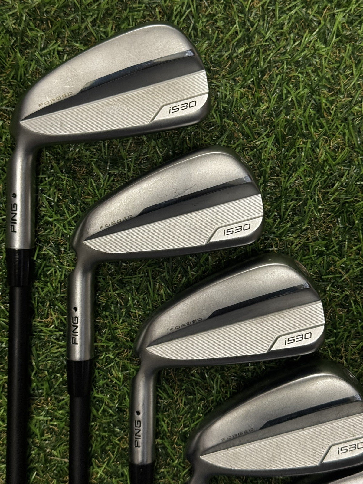 Ping i530 Left Hand Iron Set 5-PW+UW Black Dot Regular Flex Alta CB Shafts